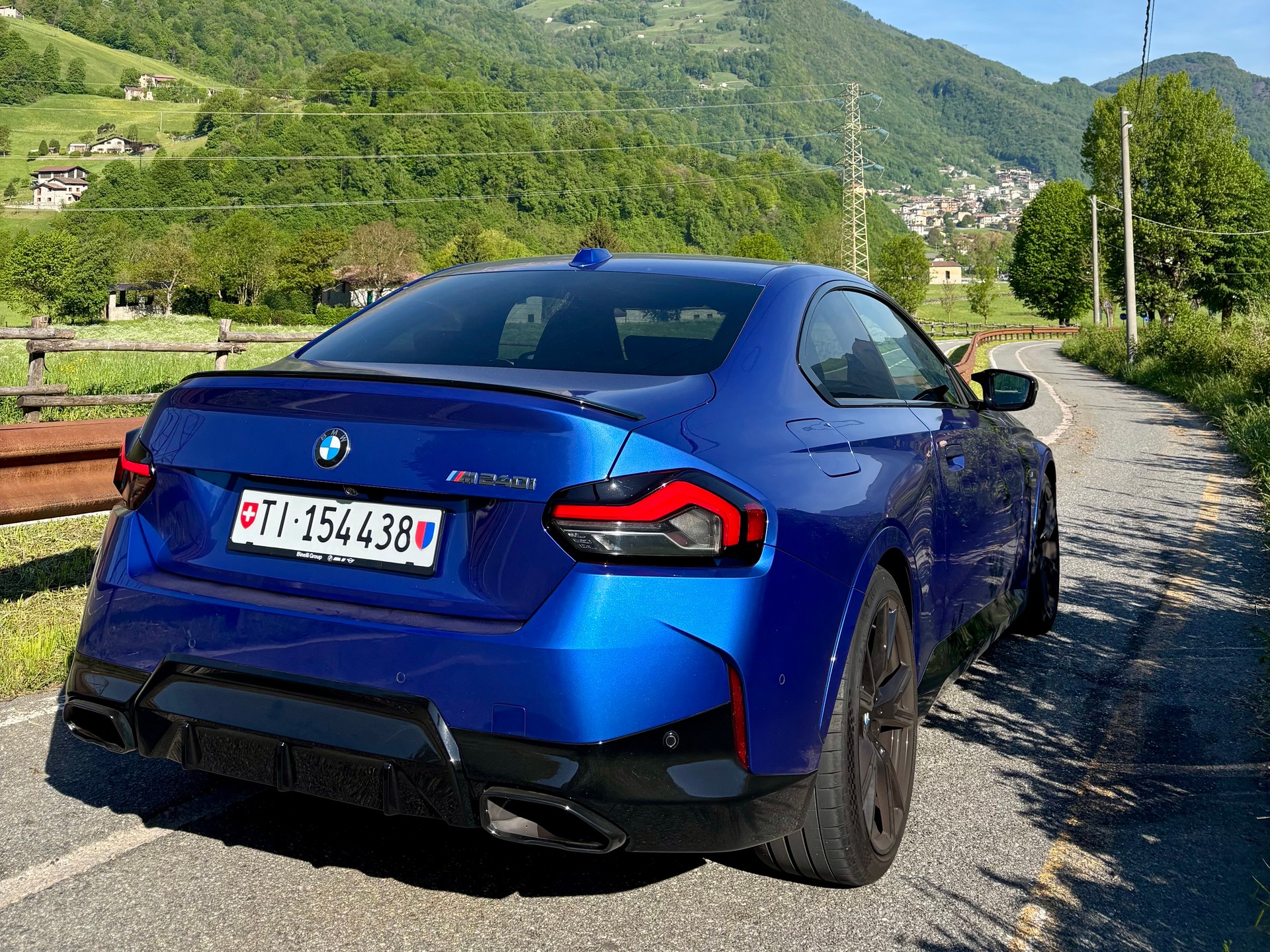 BMW M240i xDrive-image-13