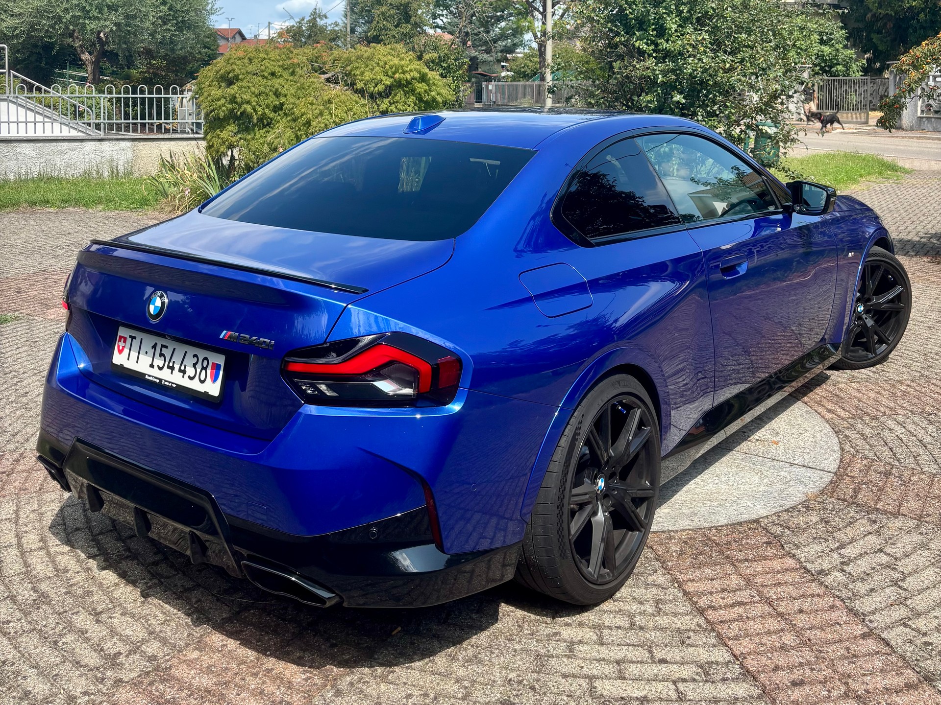 BMW M240i xDrive-image-1