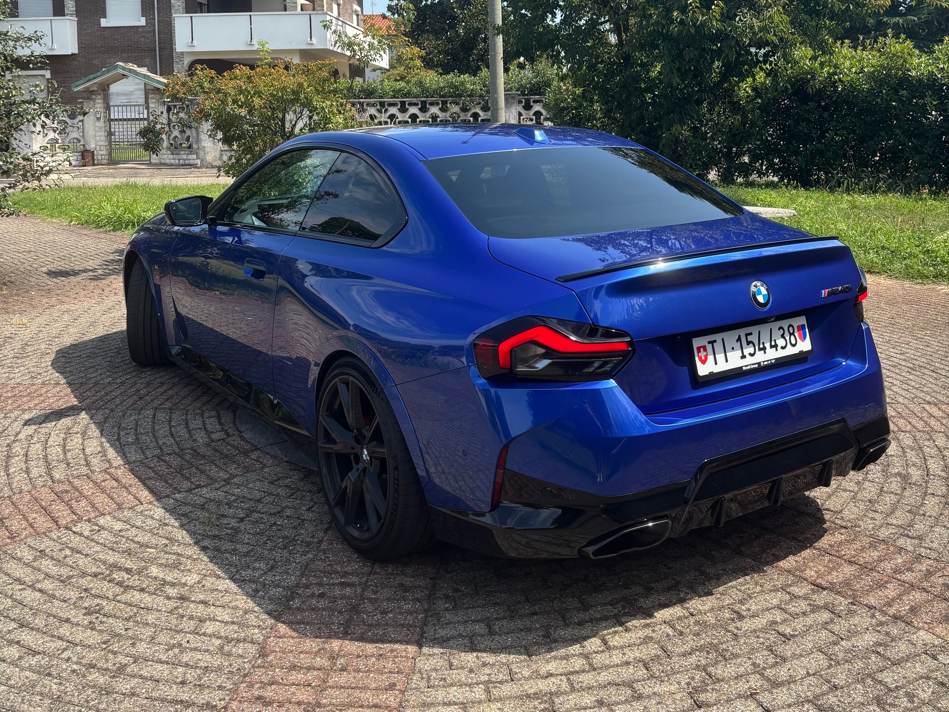 BMW M240i xDrive-image-2