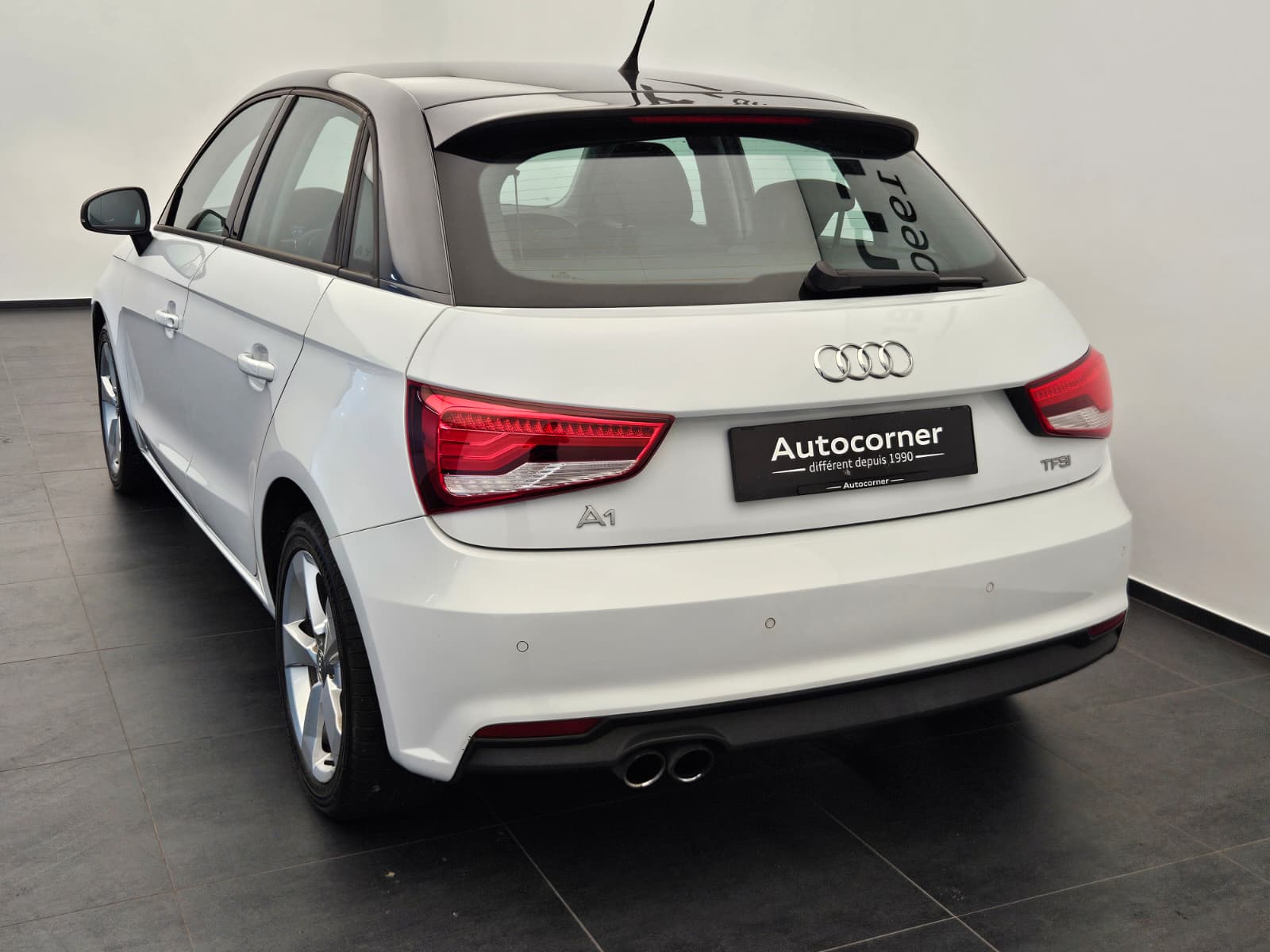 AUDI A1 Sportback 1.4 TFSI Sport S-tronic-image-8