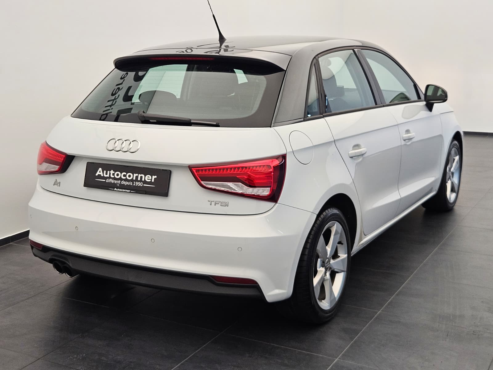 AUDI A1 Sportback 1.4 TFSI Sport S-tronic-image-6