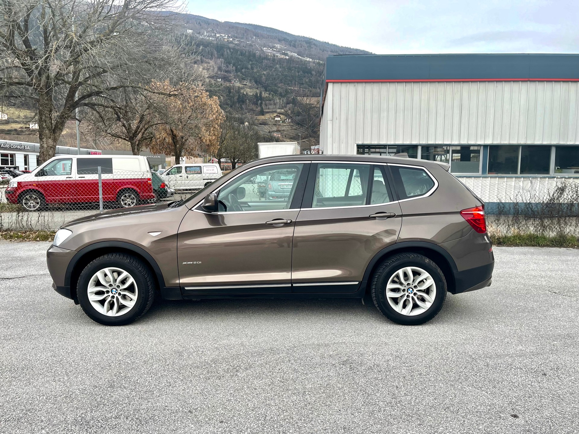 BMW X3 xDrive 20i Steptronic-image-12
