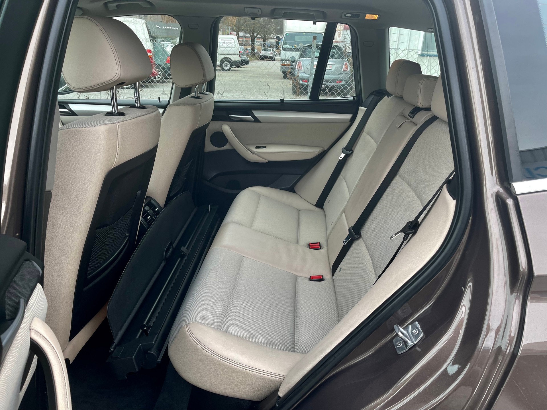 BMW X3 xDrive 20i Steptronic-image-27