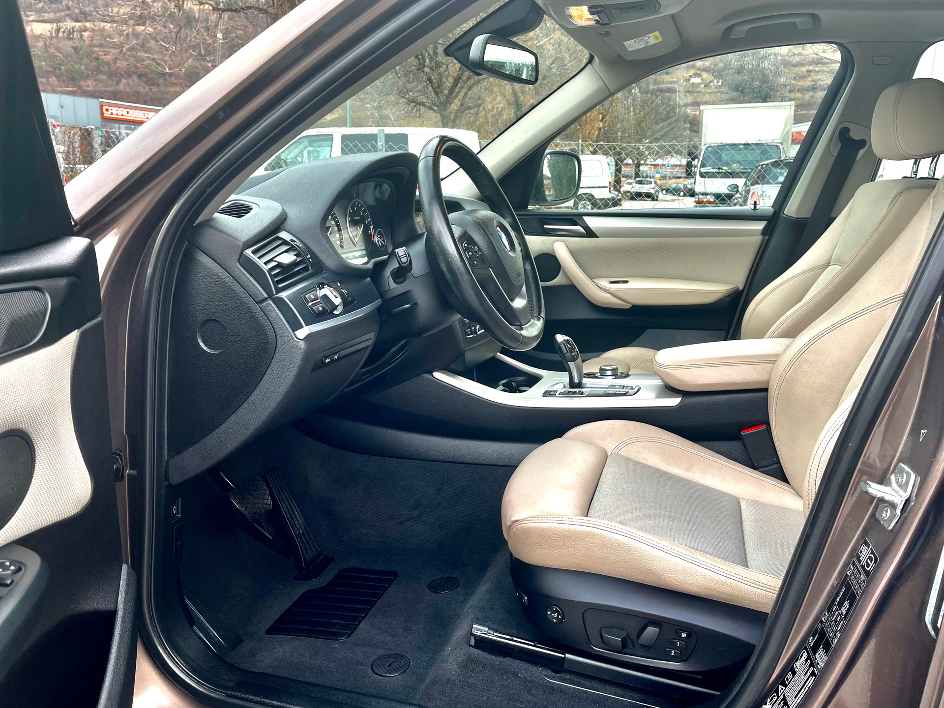BMW X3 xDrive 20i Steptronic-image-25