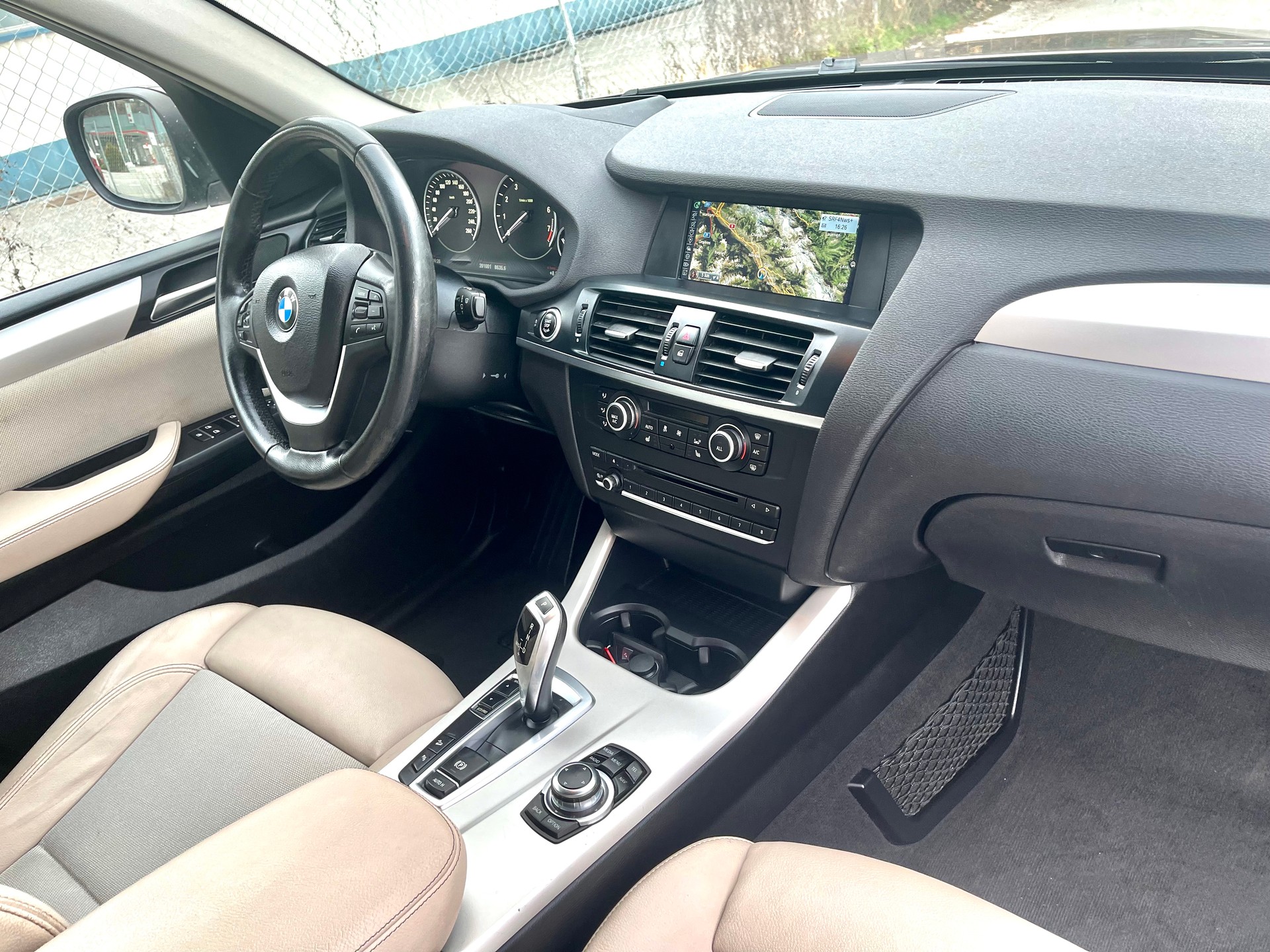 BMW X3 xDrive 20i Steptronic-image-22
