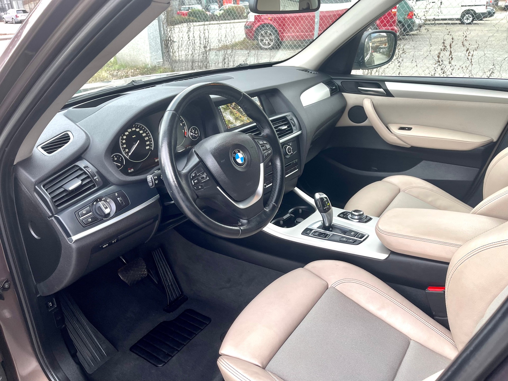 BMW X3 xDrive 20i Steptronic-image-17