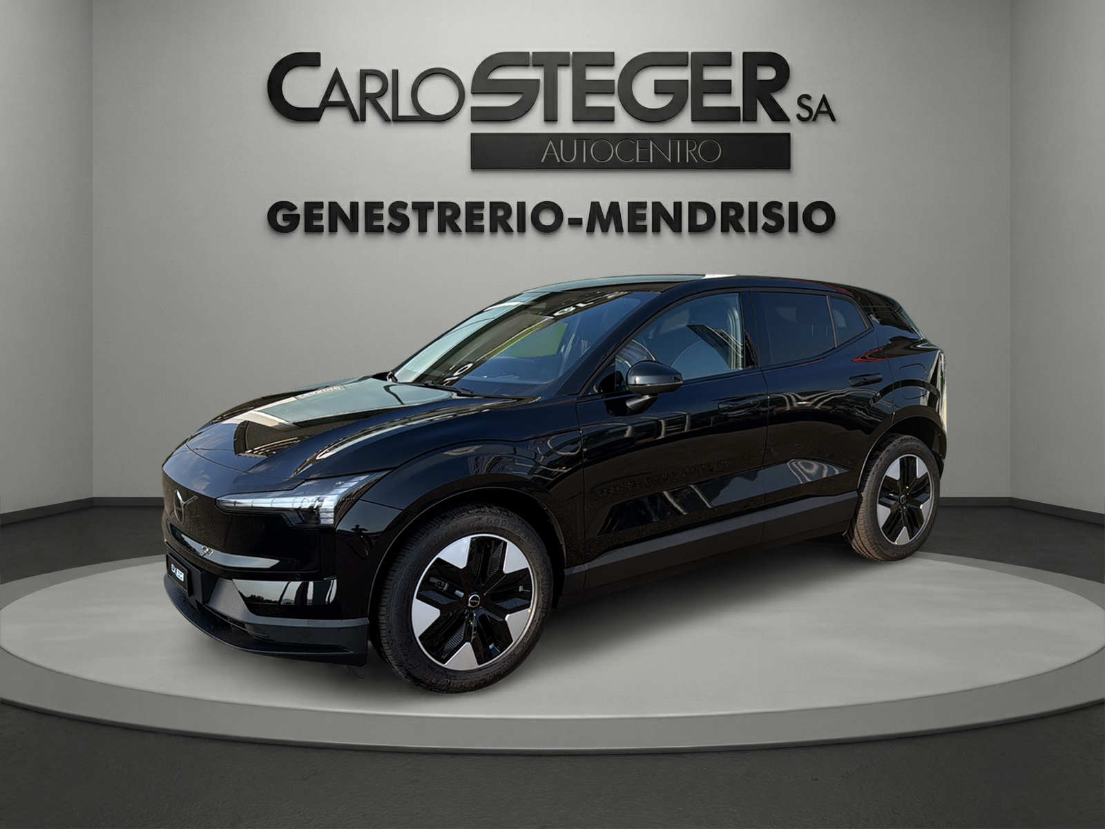 VOLVO EX30 P5 69 kWh Long Range Plus-image-0