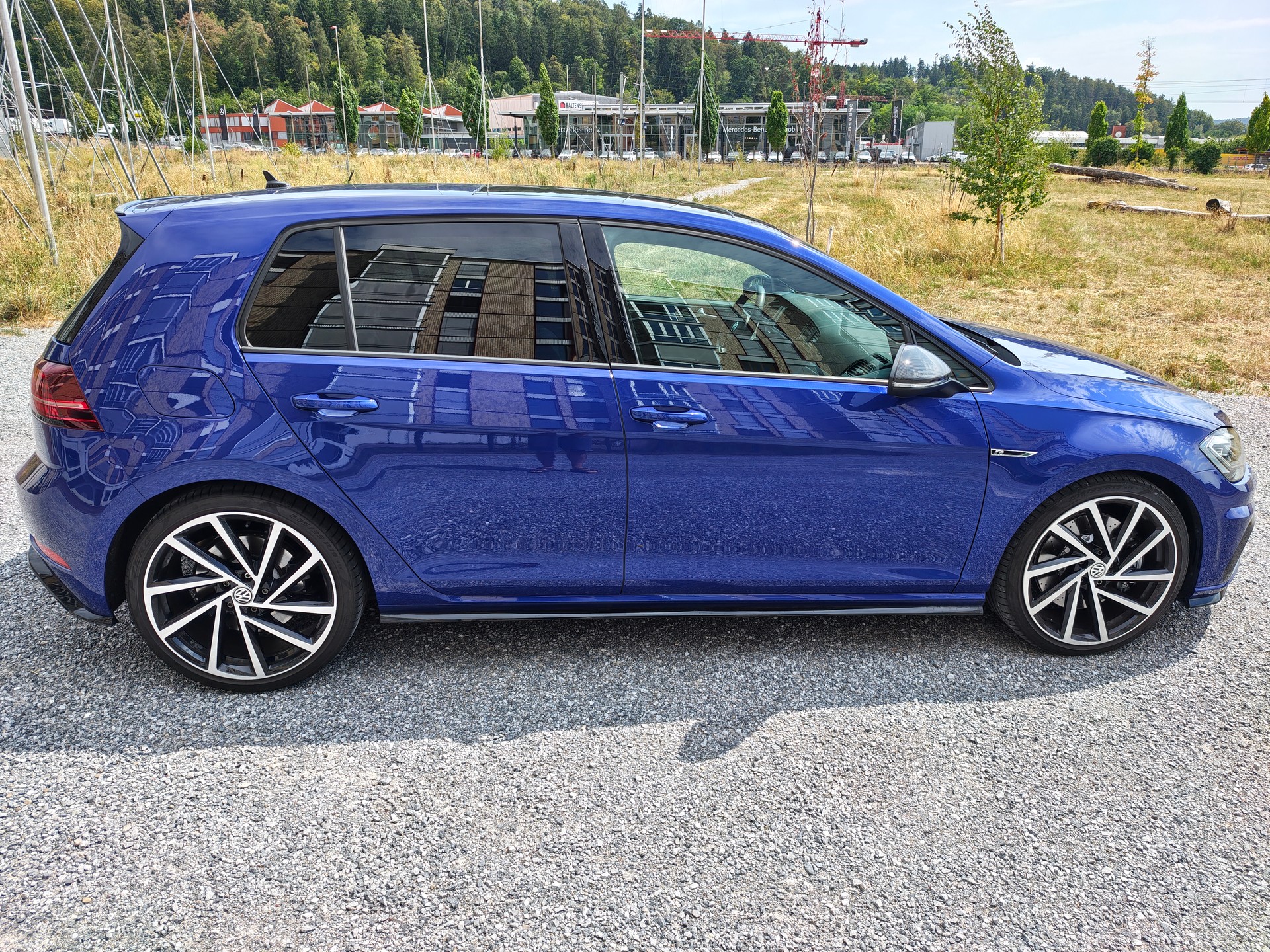 VW 2.0 TSI R DSG 4motion-image-1