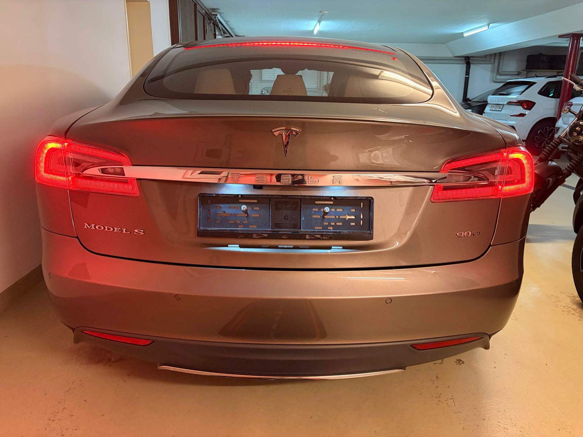 TESLA 90 D-image-3