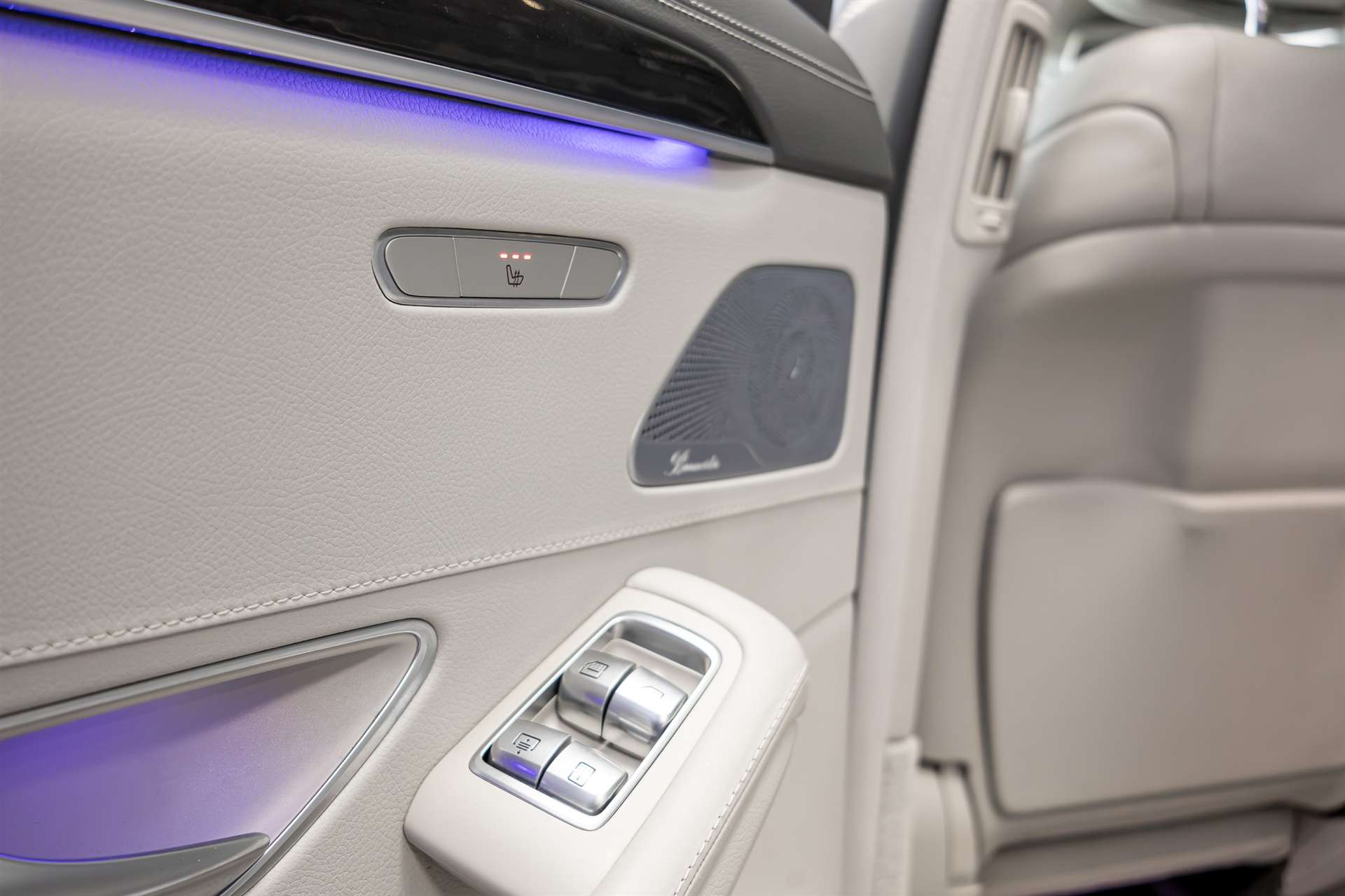 MERCEDES-BENZ S 500 L 4Matic 7G-Tronic-image-25
