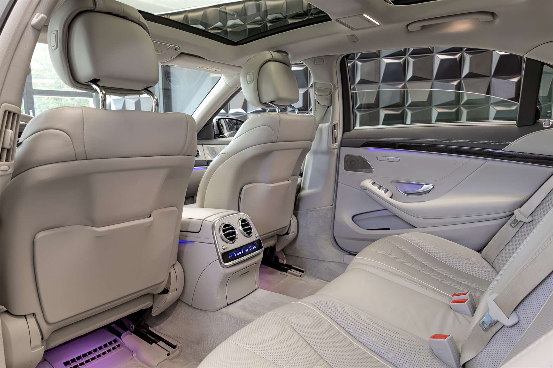 MERCEDES-BENZ S 500 L 4Matic 7G-Tronic-image-21