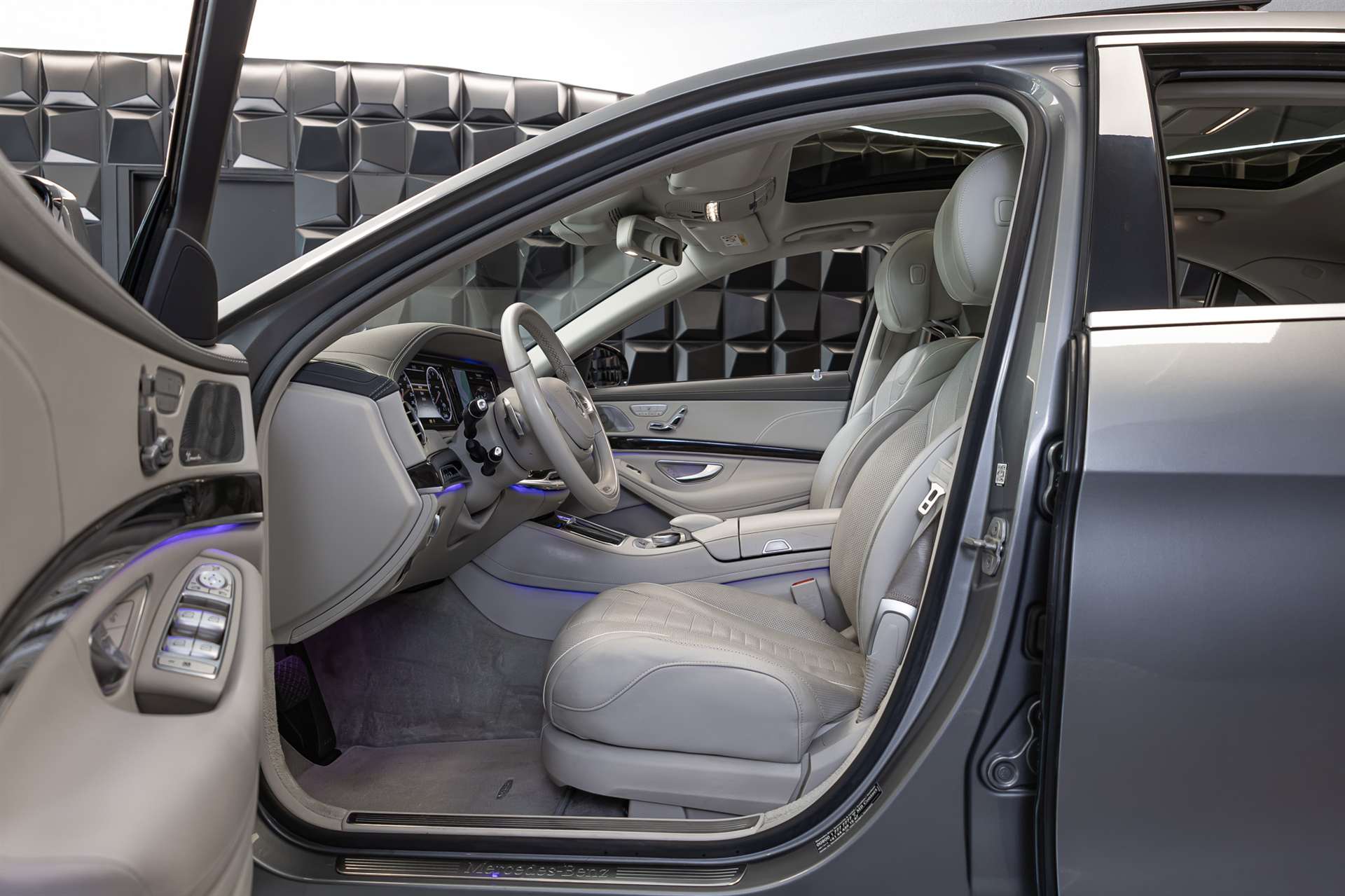 MERCEDES-BENZ S 500 L 4Matic 7G-Tronic-image-11