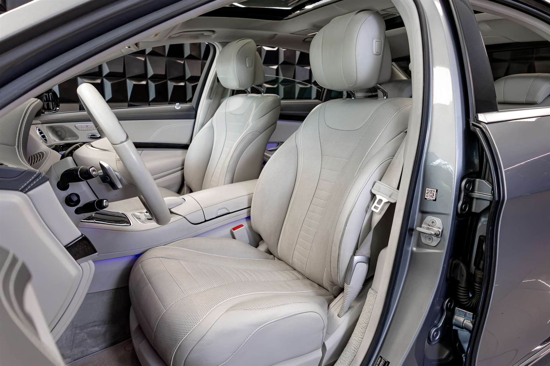 MERCEDES-BENZ S 500 L 4Matic 7G-Tronic-image-13