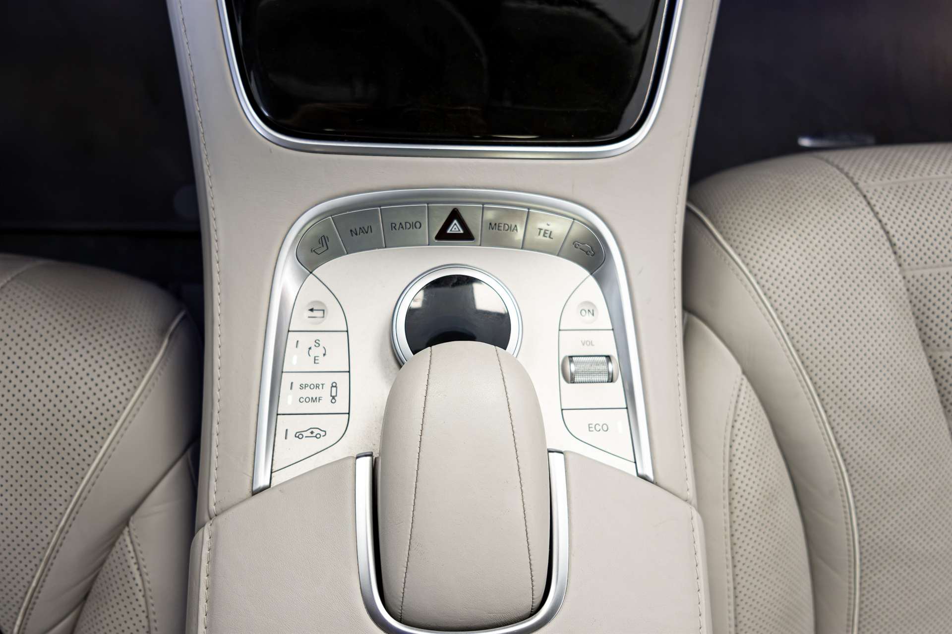 MERCEDES-BENZ S 500 L 4Matic 7G-Tronic-image-19