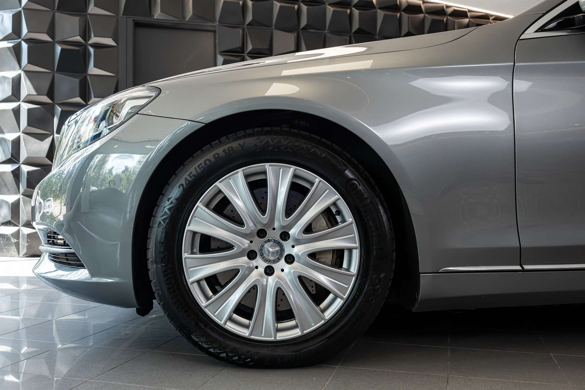 MERCEDES-BENZ S 500 L 4Matic 7G-Tronic-image-29