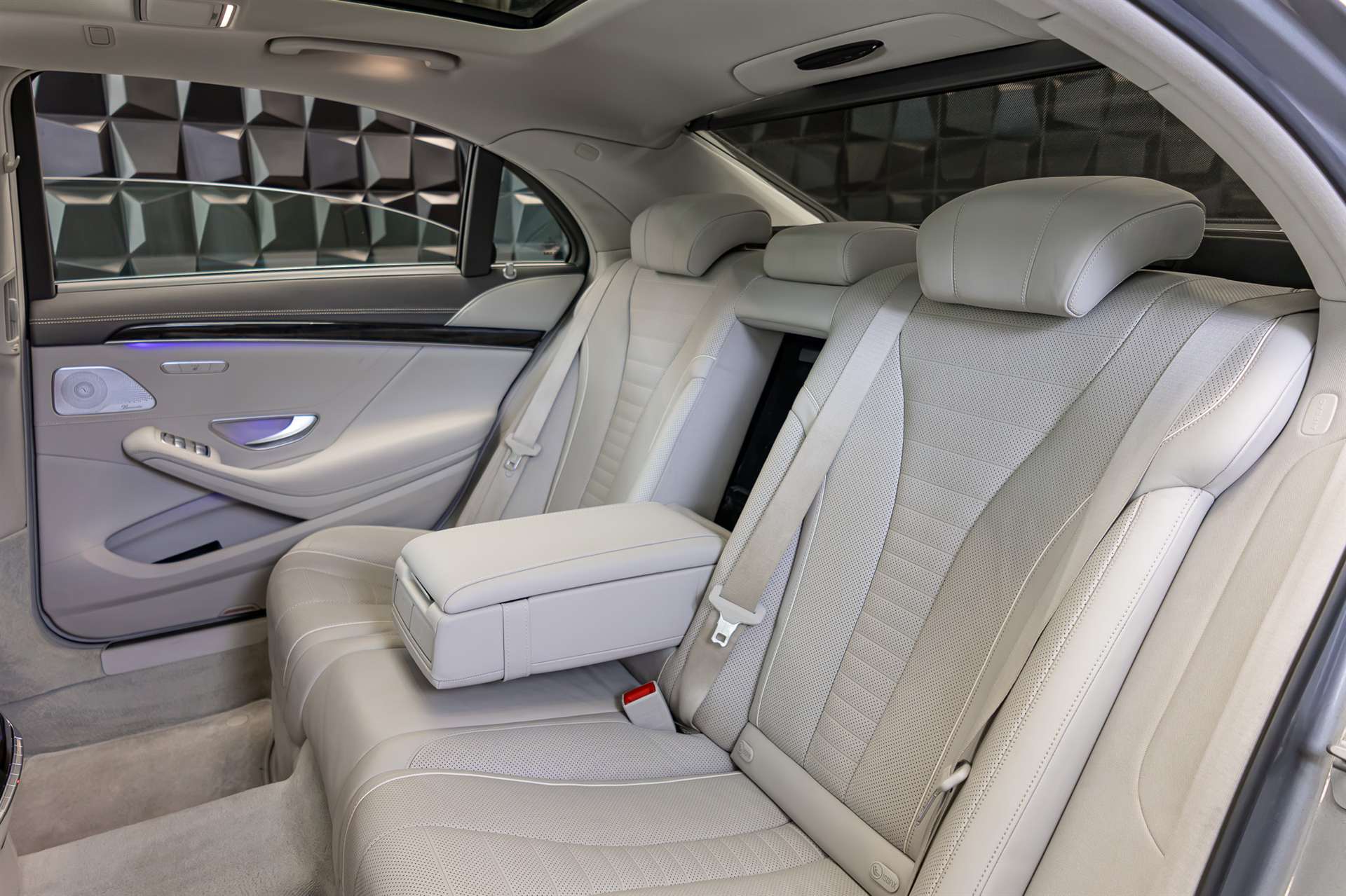 MERCEDES-BENZ S 500 L 4Matic 7G-Tronic-image-22