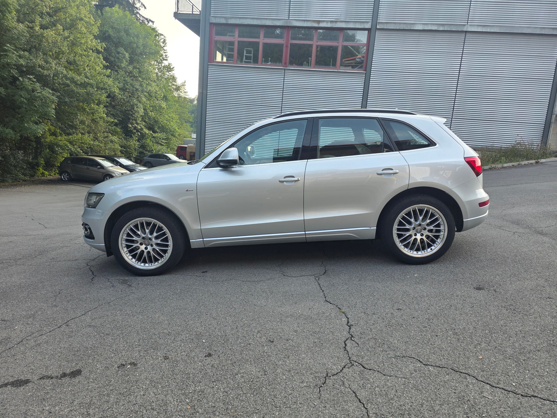 AUDI Q5 2.0 TFSI quattro tiptronic-image-4