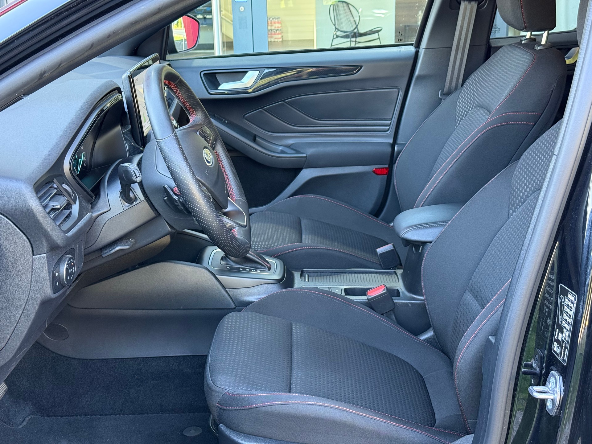 FORD Focus 1.0 MHEV ST-Line Automat LEASING AB 244.25 CHF / MONAT-image-7