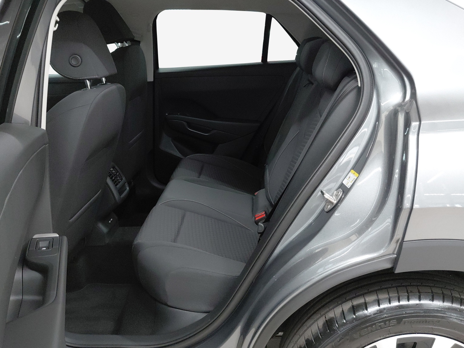 VW T-Roc 1.5 eTSI mHEV Life DSG-image-11
