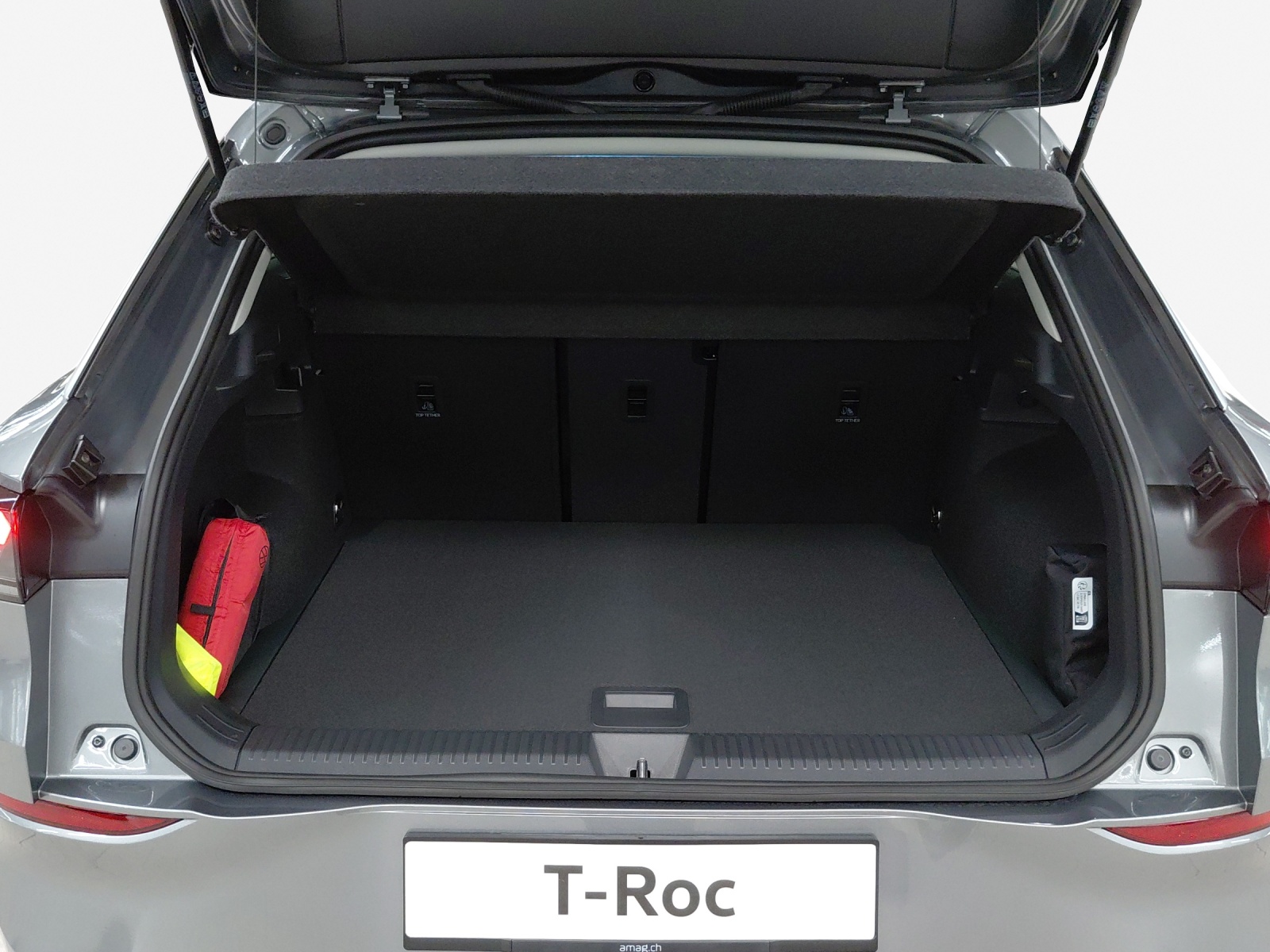 VW T-Roc 1.5 eTSI mHEV Life DSG-image-12
