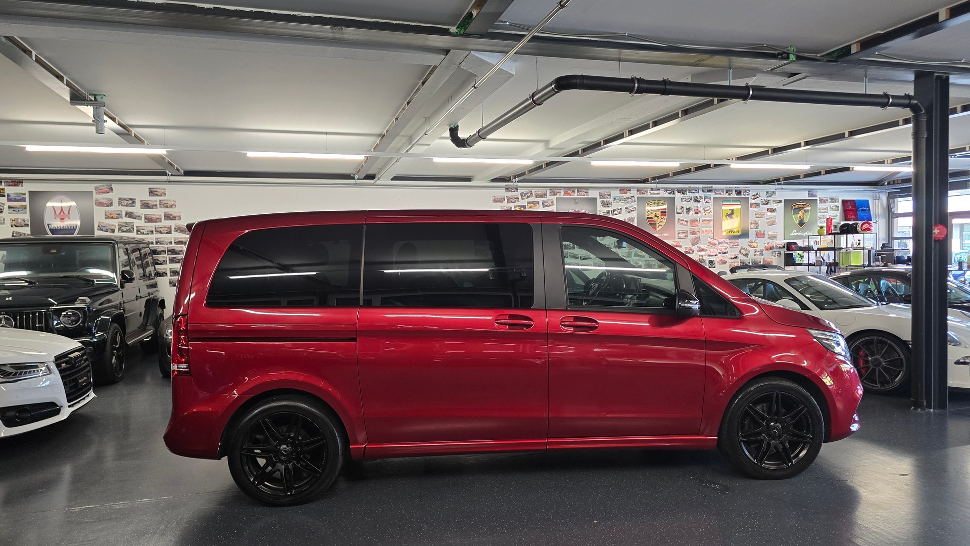 MERCEDES-BENZ V 300 d AMG Avantgarde kompakt 4Matic 9G-Tronic-image-4