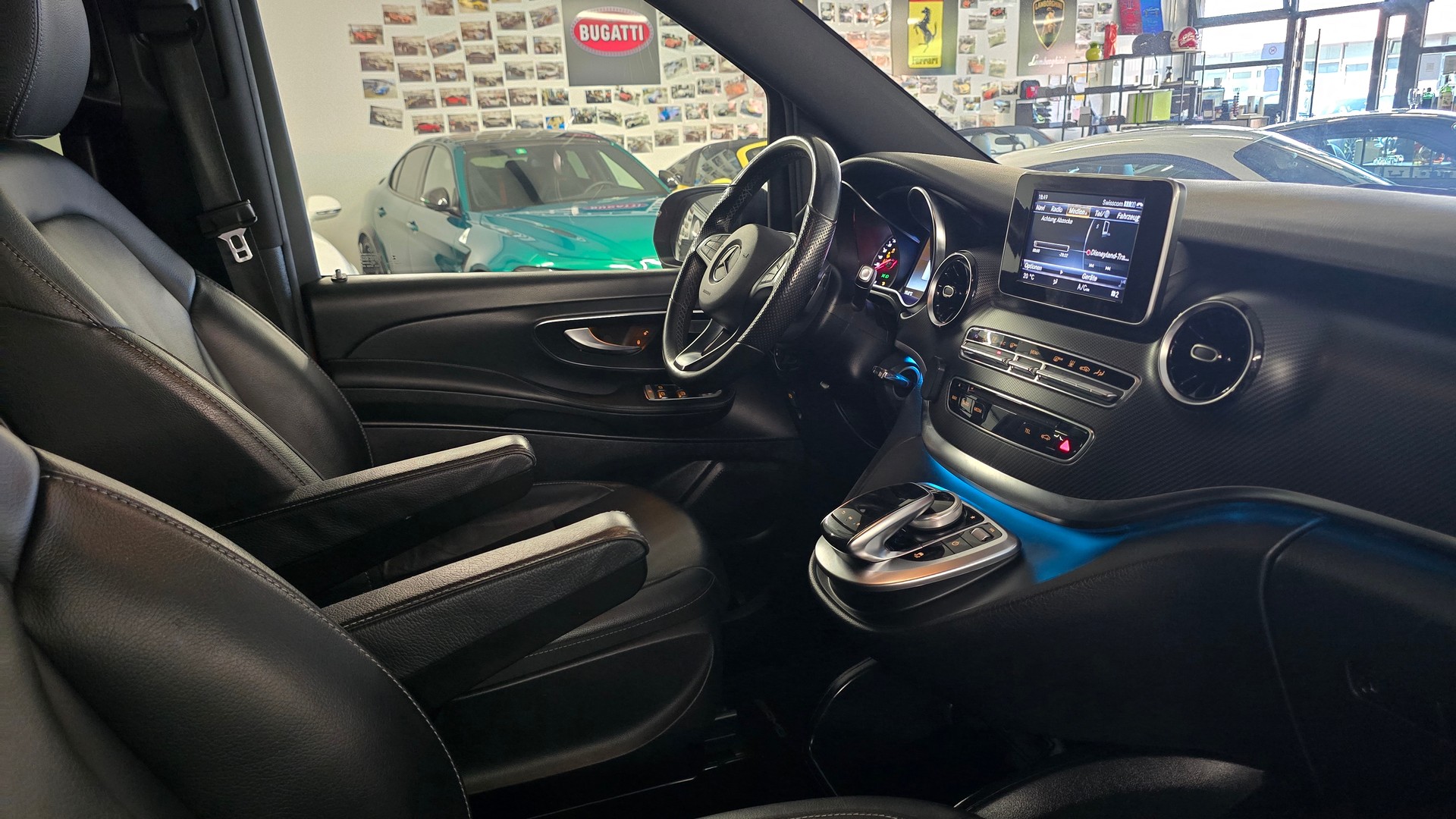 MERCEDES-BENZ V 300 d AMG Avantgarde kompakt 4Matic 9G-Tronic-image-20