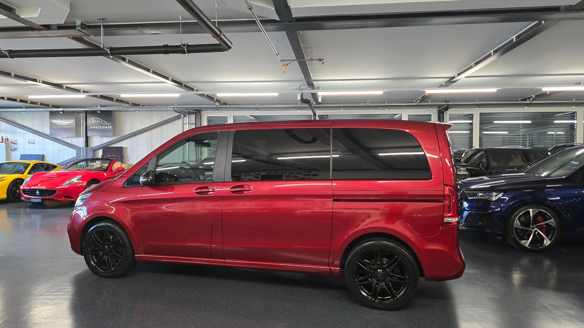 MERCEDES-BENZ V 300 d AMG Avantgarde kompakt 4Matic 9G-Tronic-image-9