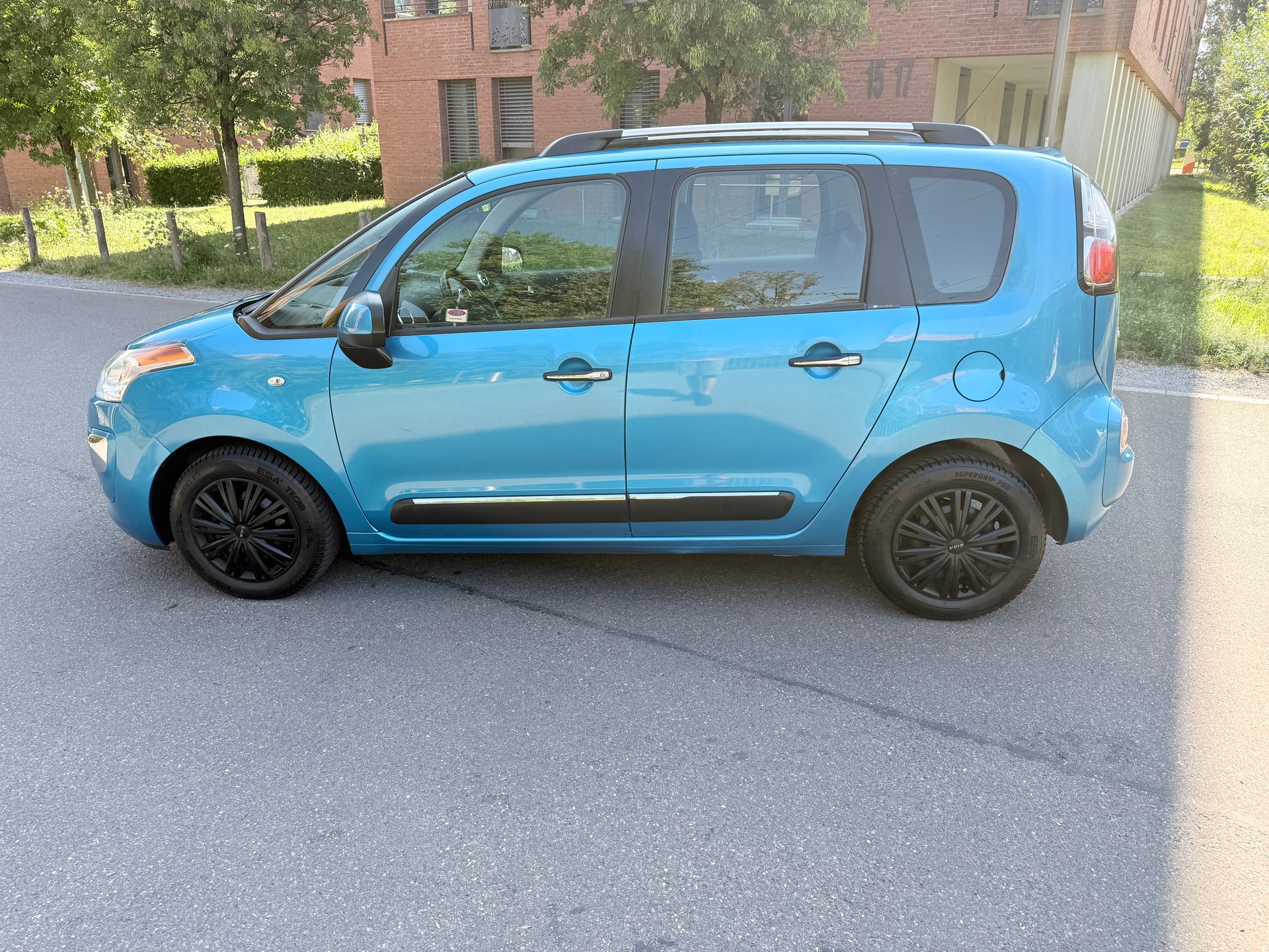 CITROEN C3 Picasso 1.4i 16V Exclusive-image-10