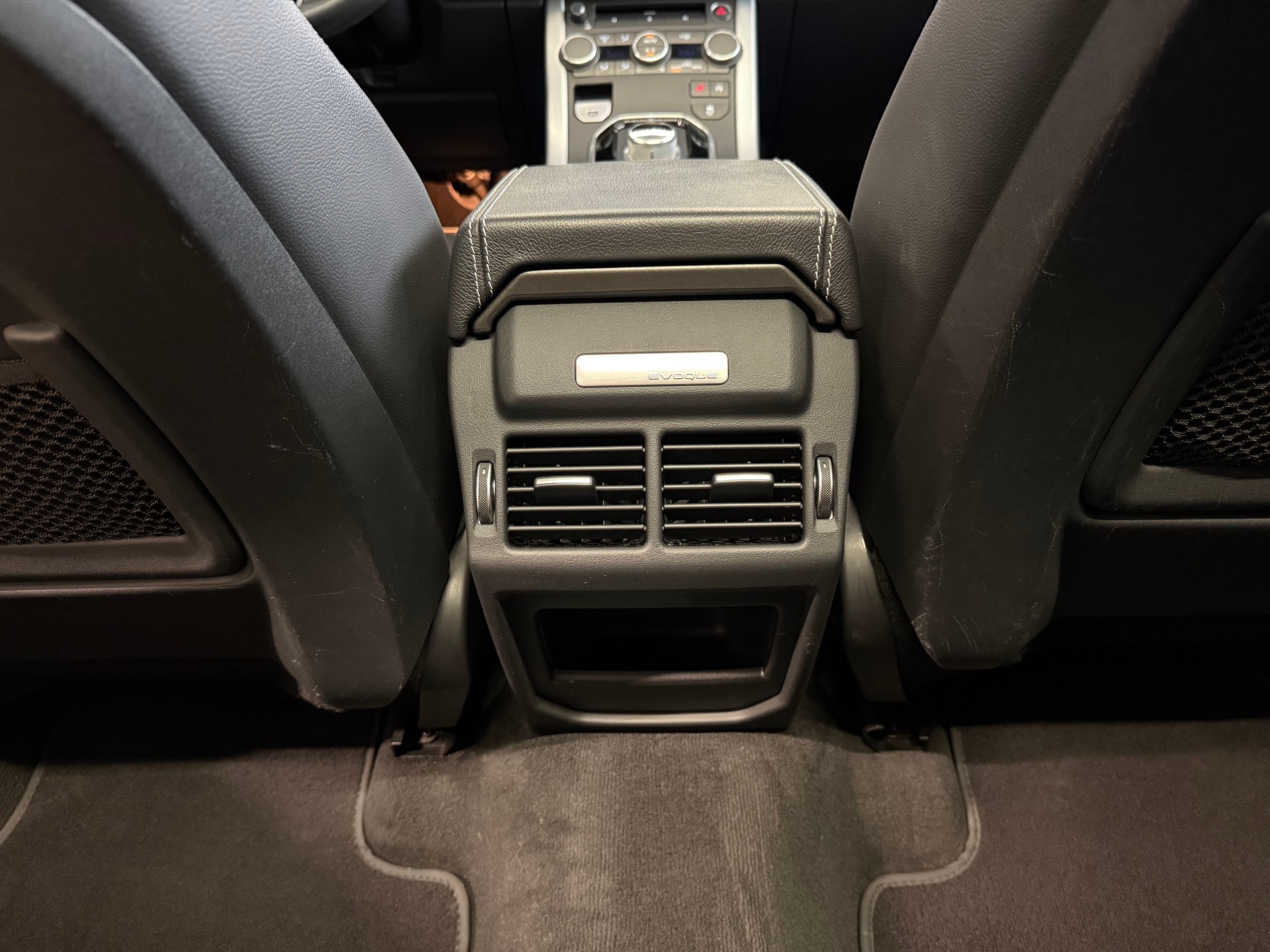 LAND ROVER Range Rover Evoque 2.2 TD4 Dynamic AT9-image-18