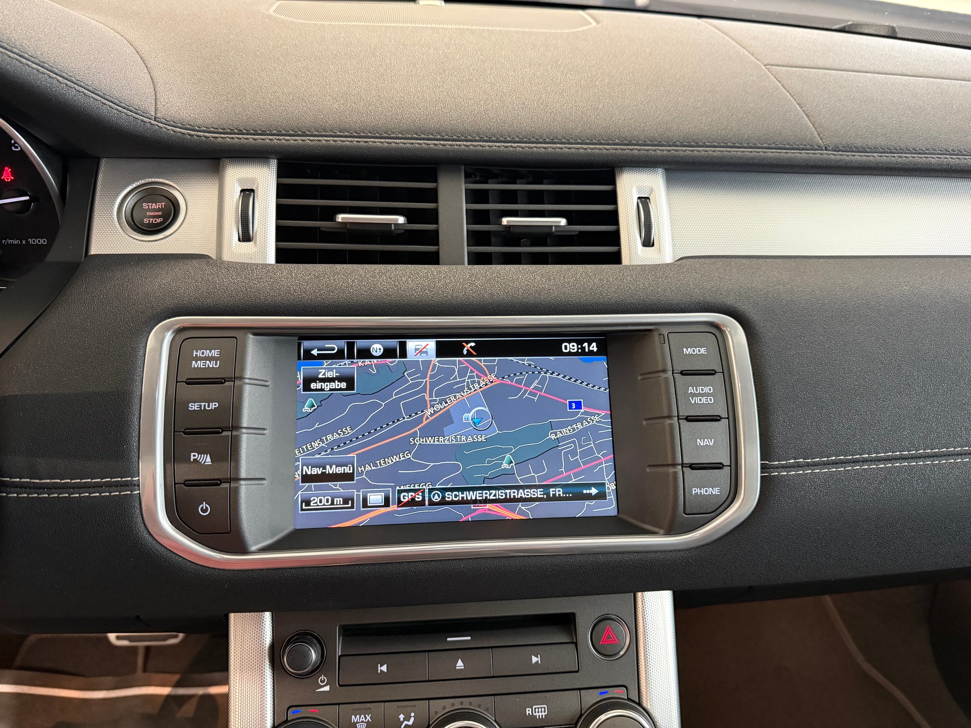 LAND ROVER Range Rover Evoque 2.2 TD4 Dynamic AT9-image-9