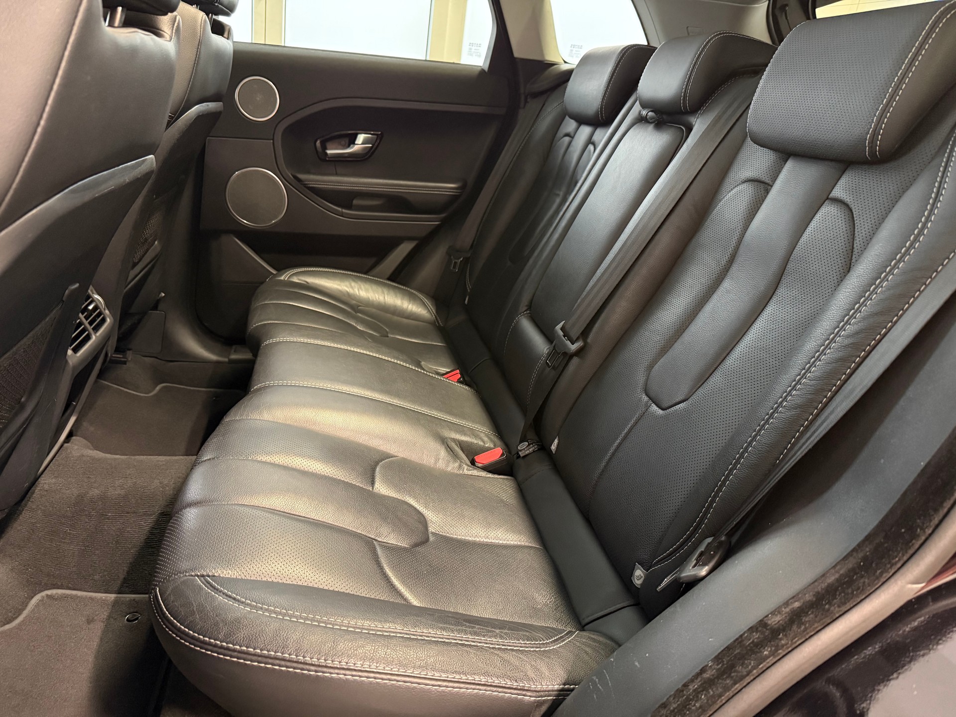 LAND ROVER Range Rover Evoque 2.2 TD4 Dynamic AT9-image-19