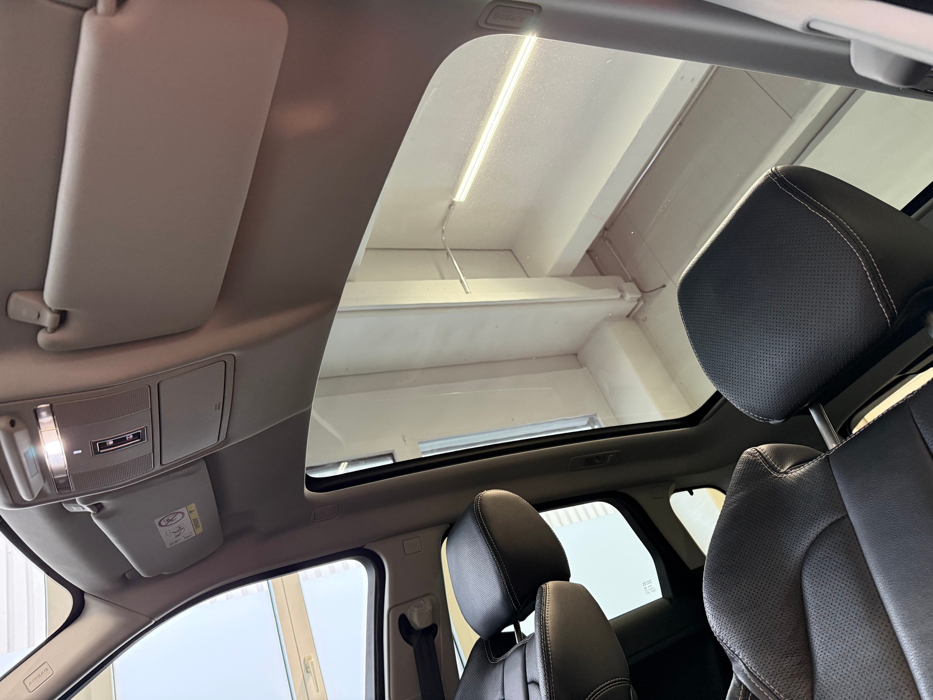 LAND ROVER Range Rover Evoque 2.2 TD4 Dynamic AT9-image-15