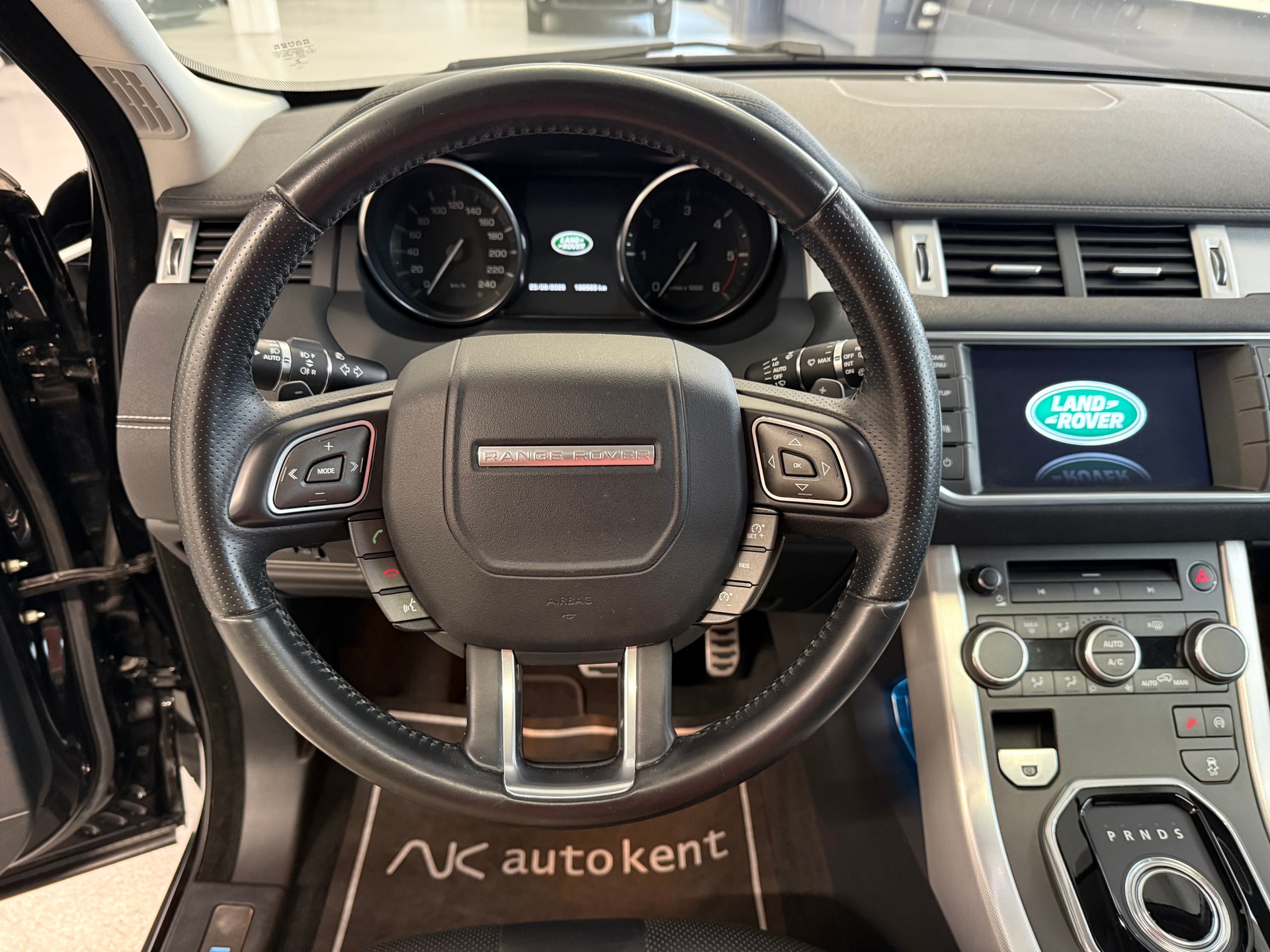 LAND ROVER Range Rover Evoque 2.2 TD4 Dynamic AT9-image-7
