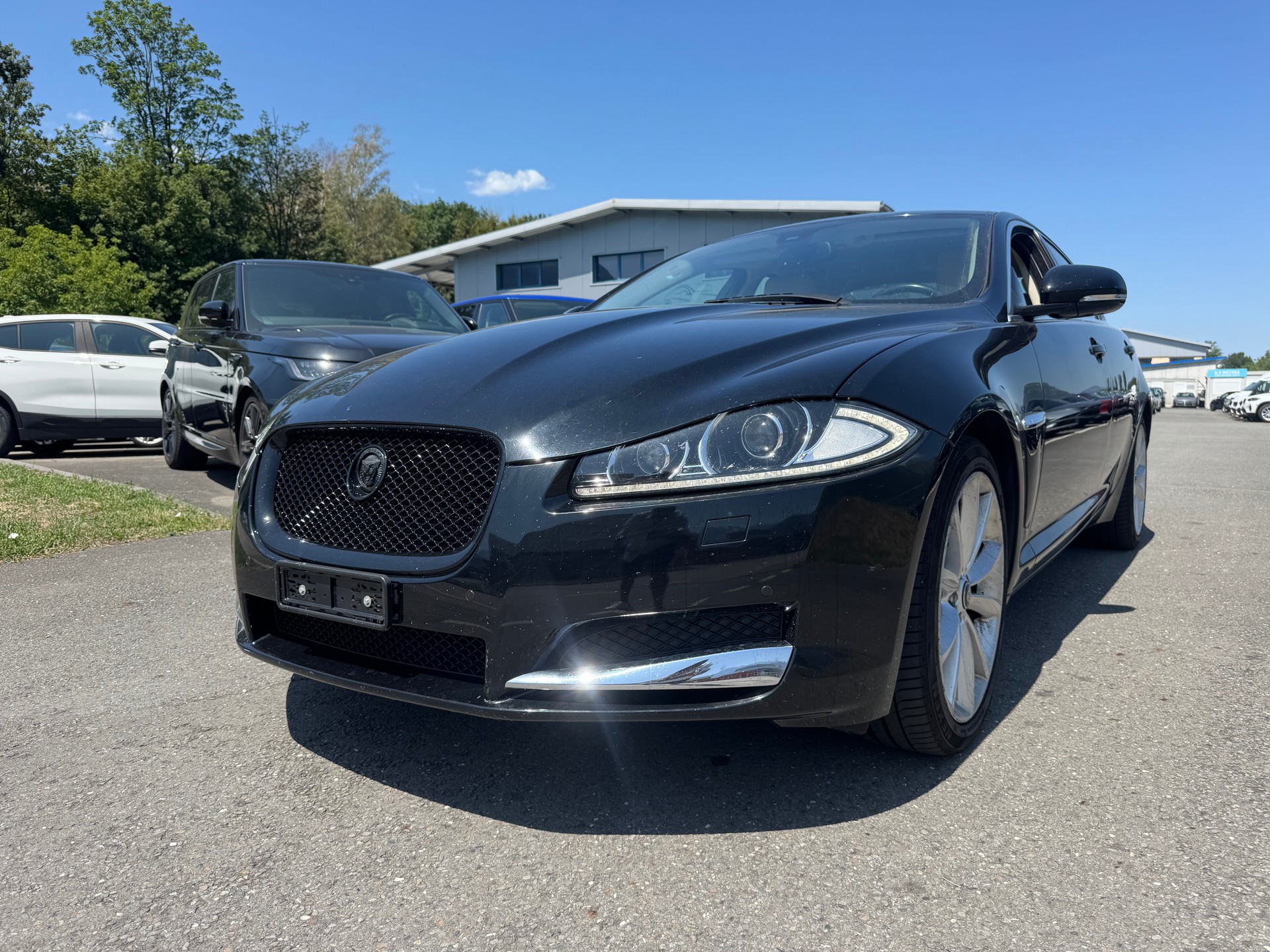 JAGUAR XF 2.2d Premium Luxury-image-1