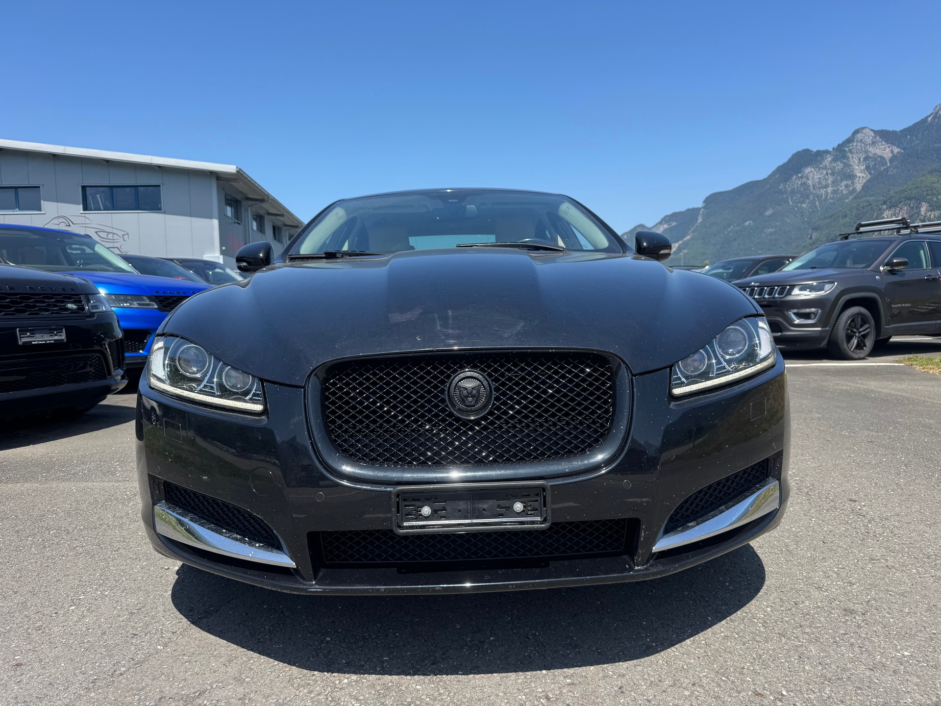 JAGUAR XF 2.2d Premium Luxury-image-2