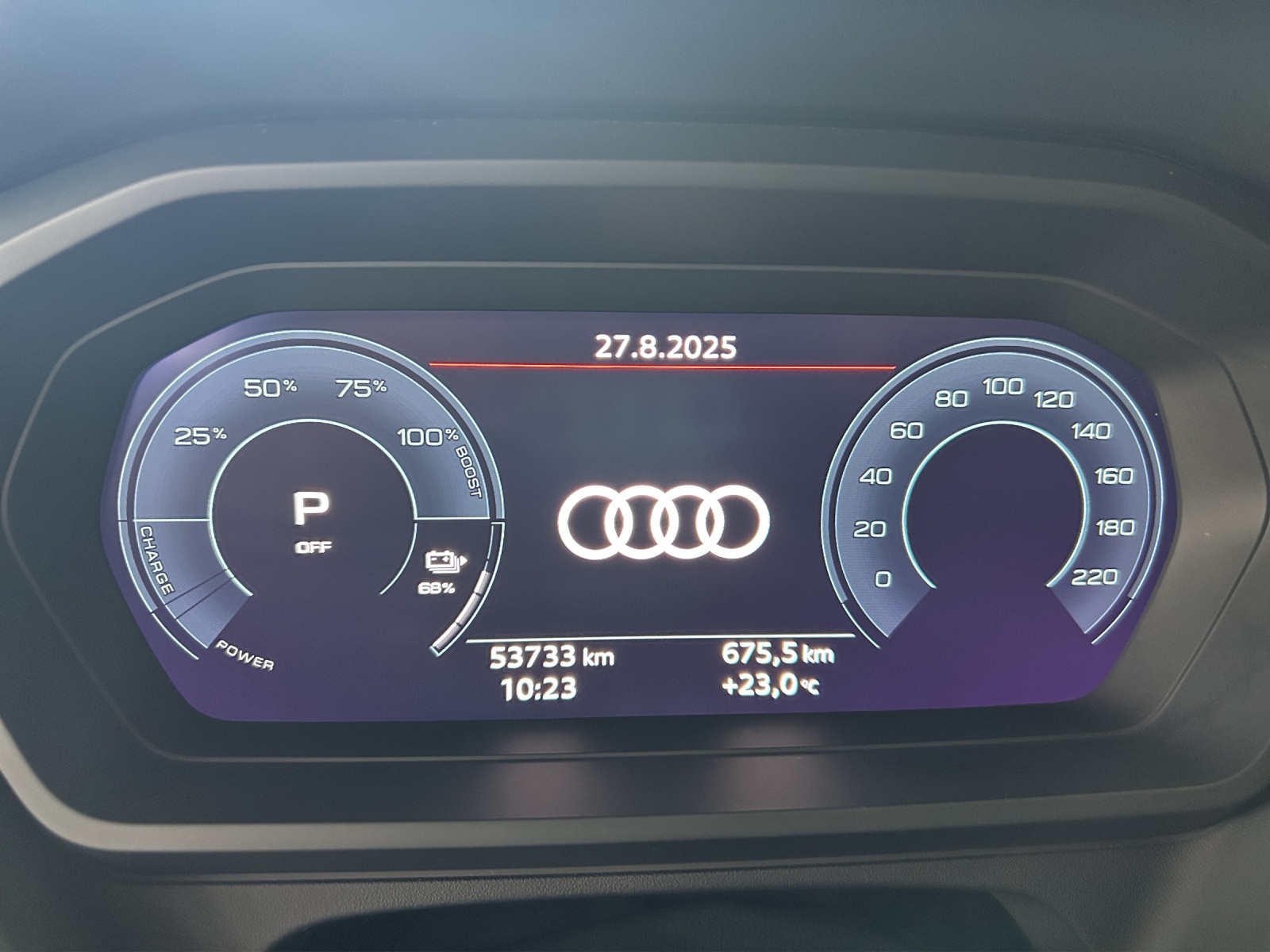 AUDI Q4 e-tron 50 quattro-image-10