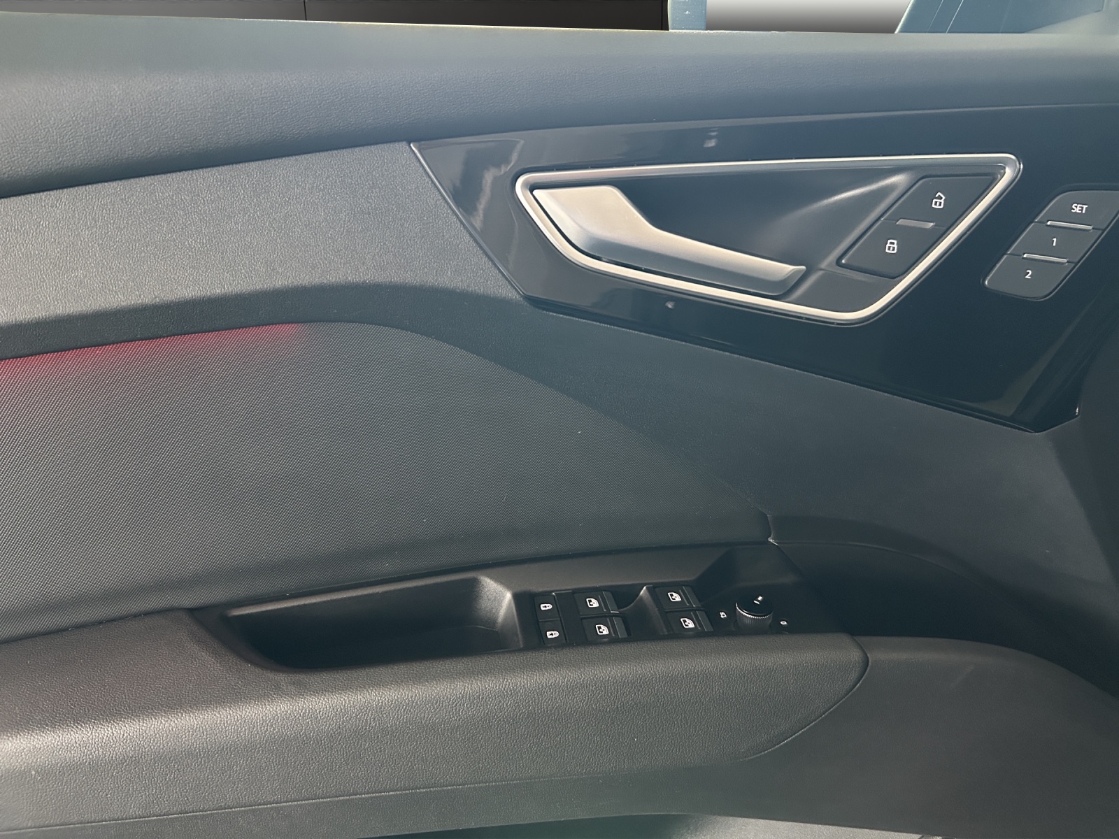 AUDI Q4 e-tron 50 quattro-image-19