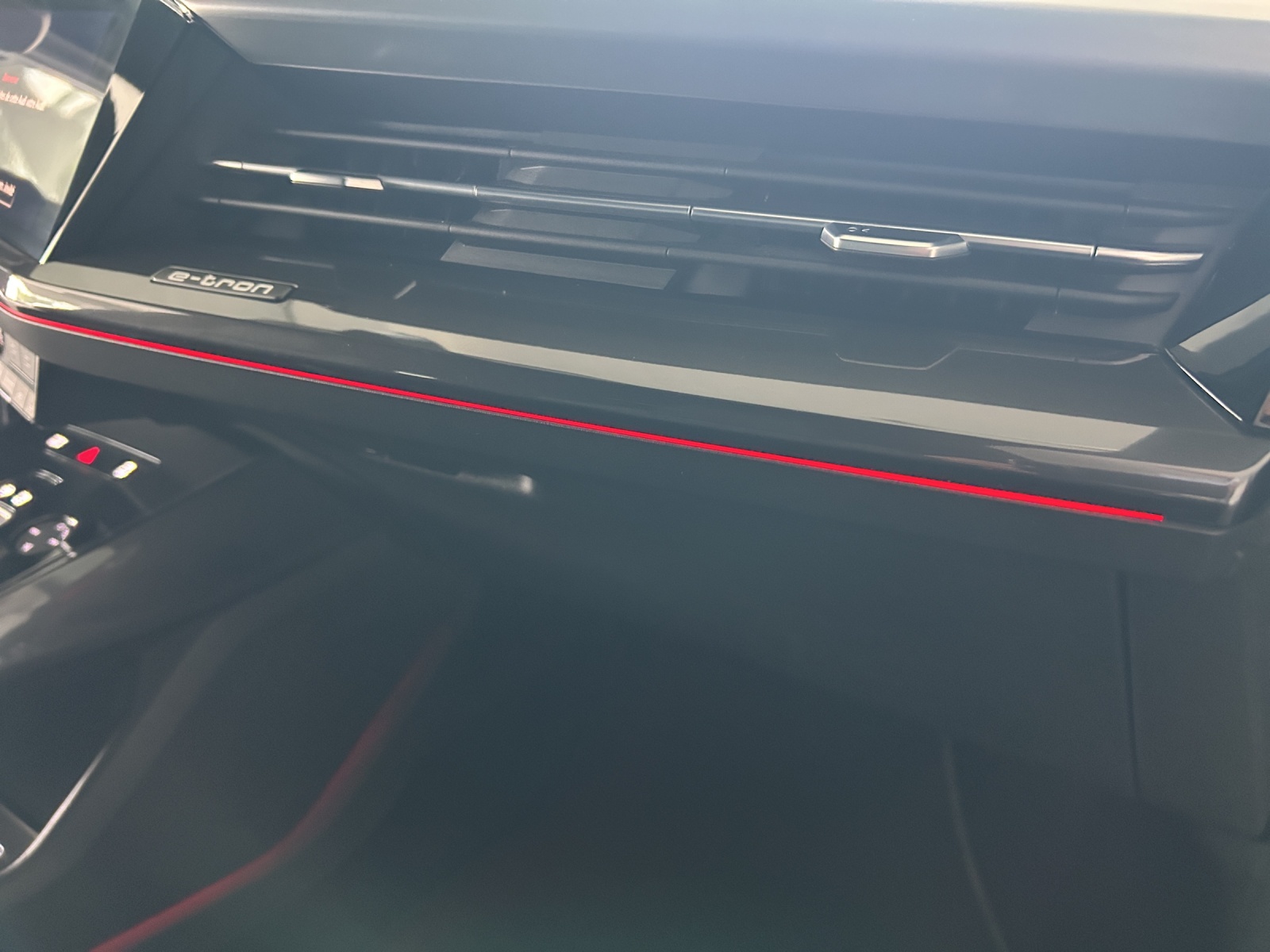 AUDI Q4 e-tron 50 quattro-image-20