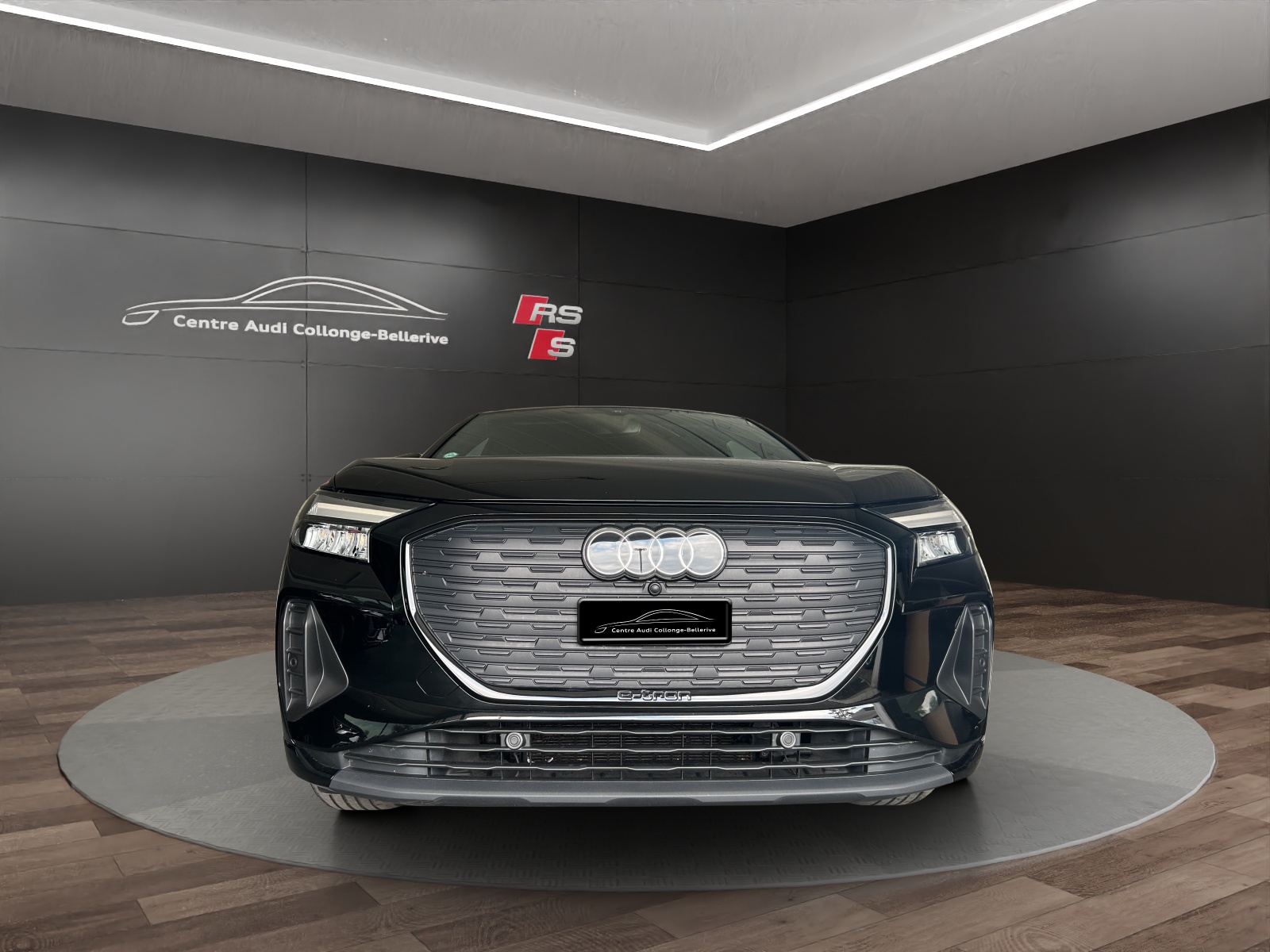 AUDI Q4 e-tron 50 quattro-image-1