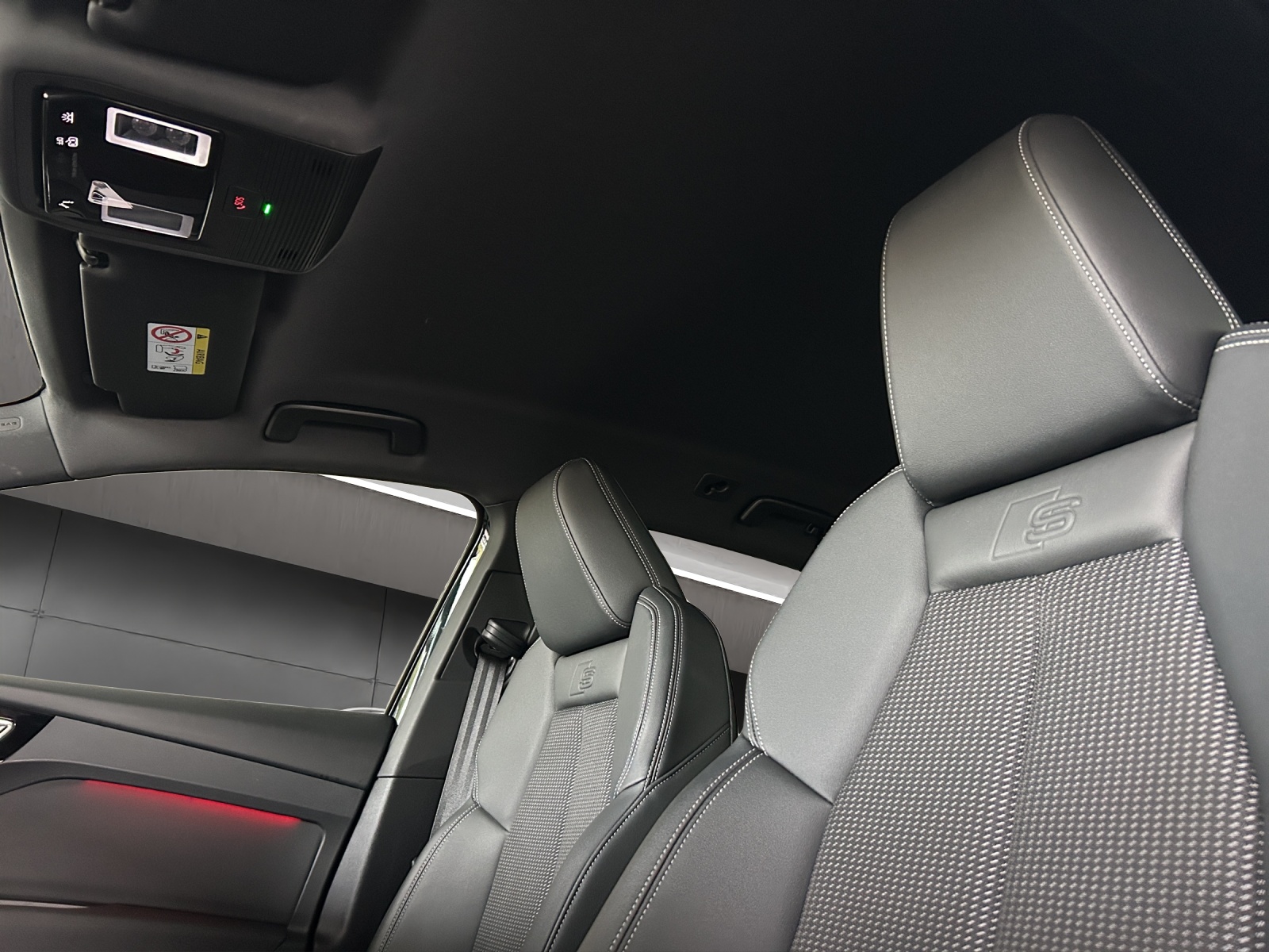 AUDI Q4 e-tron 50 quattro-image-23