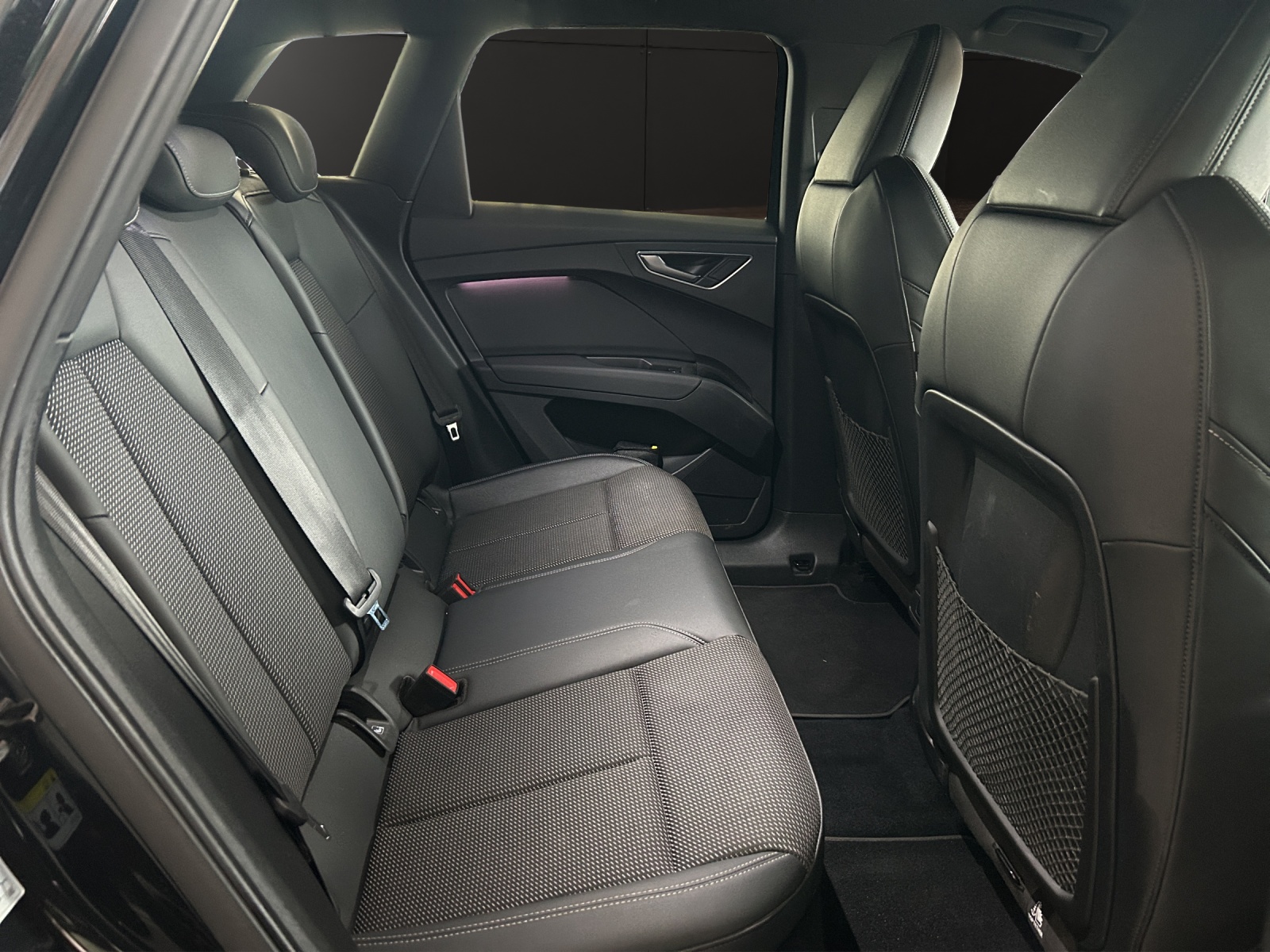 AUDI Q4 e-tron 50 quattro-image-16