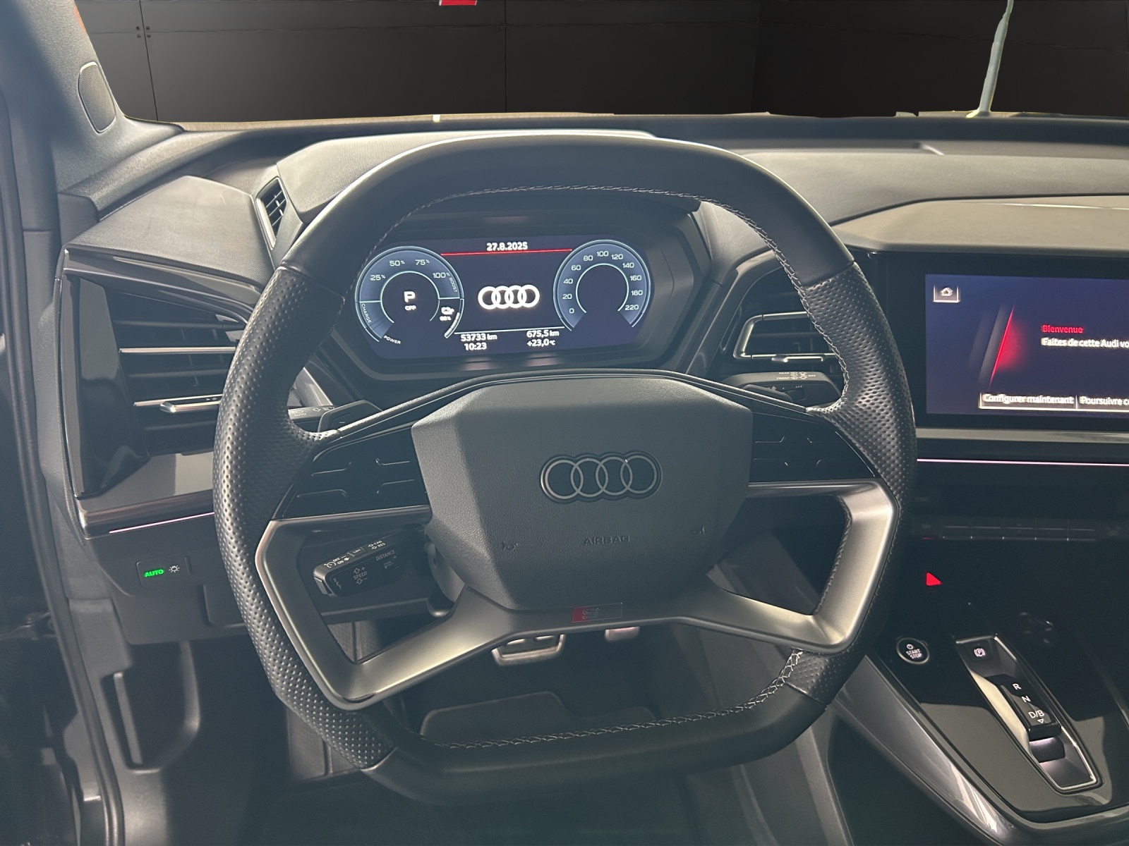 AUDI Q4 e-tron 50 quattro-image-9
