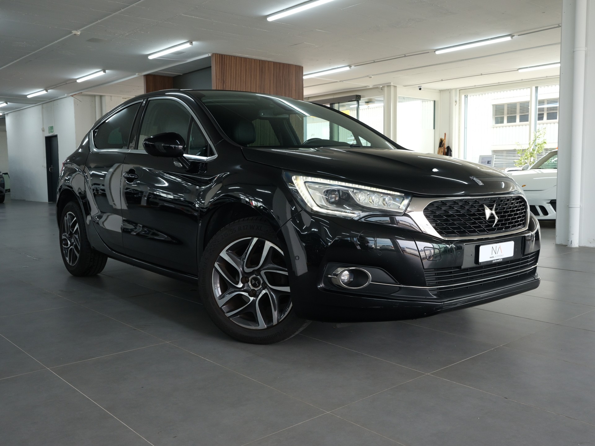 DS AUTOMOBILES DS 4 1.6 BlueHDi Performance Line Automatic *Sitzheizung* *PDC Vorne & Hinten*-image-0