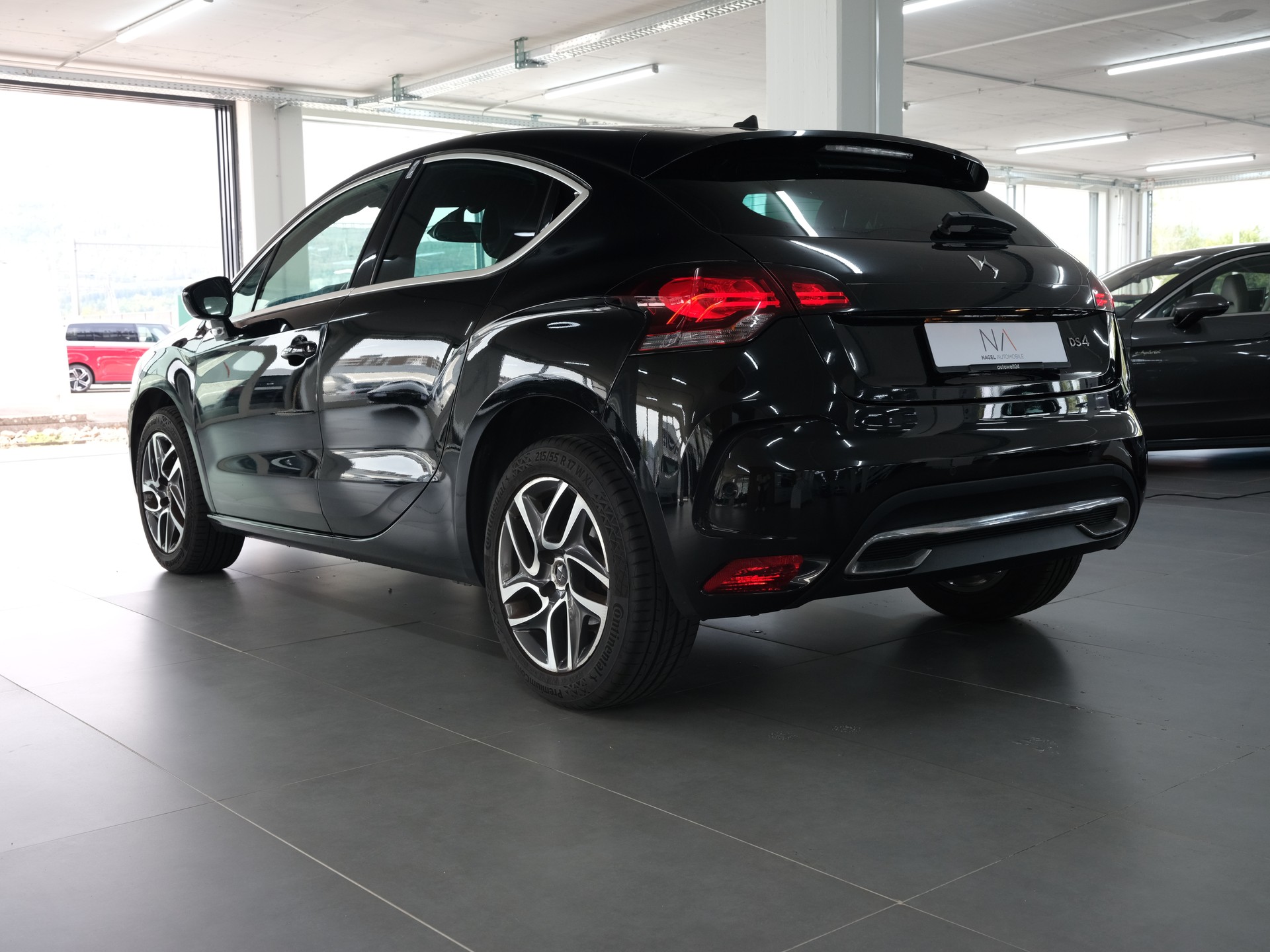DS AUTOMOBILES DS 4 1.6 BlueHDi Performance Line Automatic *Sitzheizung* *PDC Vorne & Hinten*-image-4