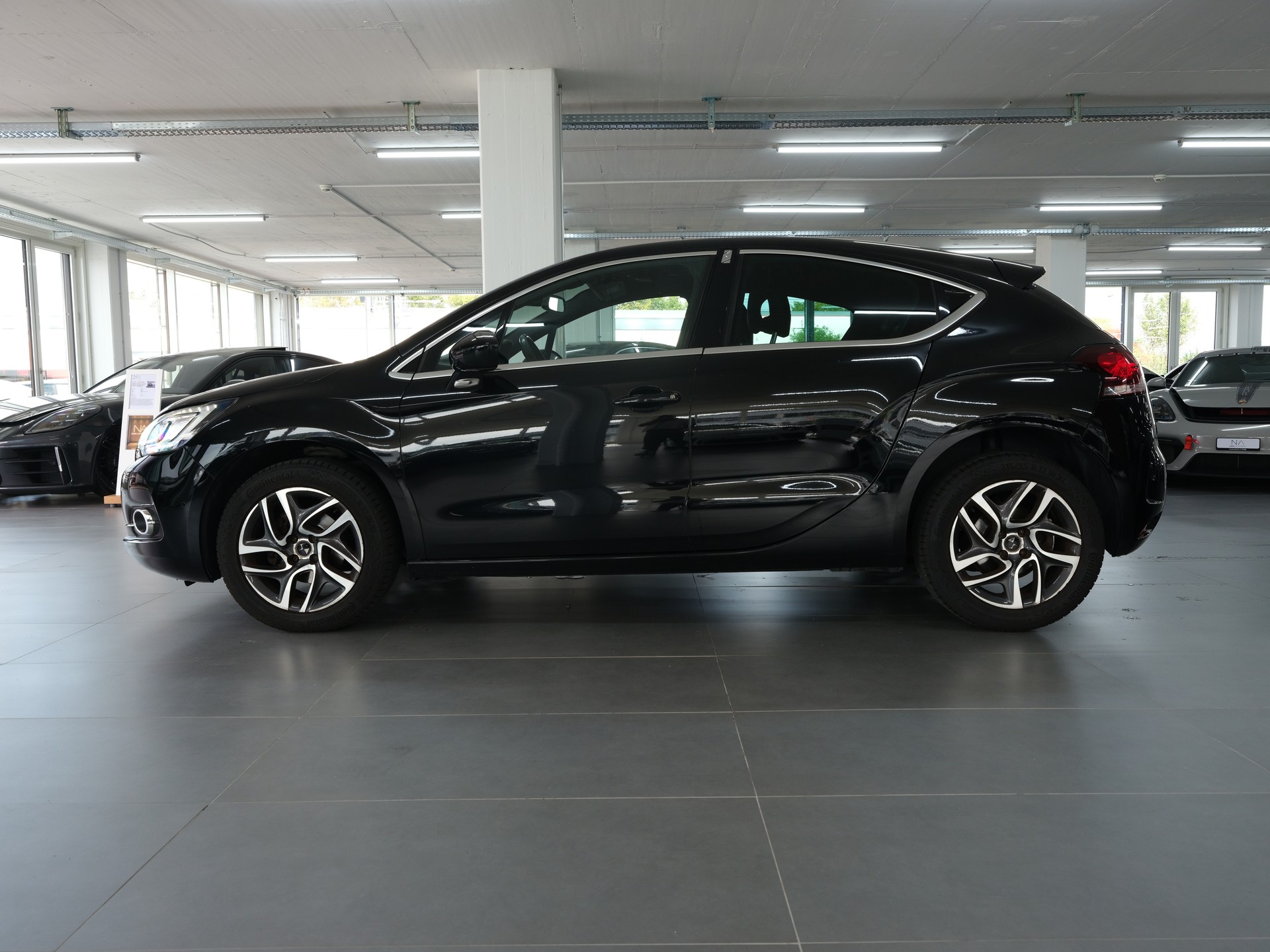 DS AUTOMOBILES DS 4 1.6 BlueHDi Performance Line Automatic *Sitzheizung* *PDC Vorne & Hinten*-image-5