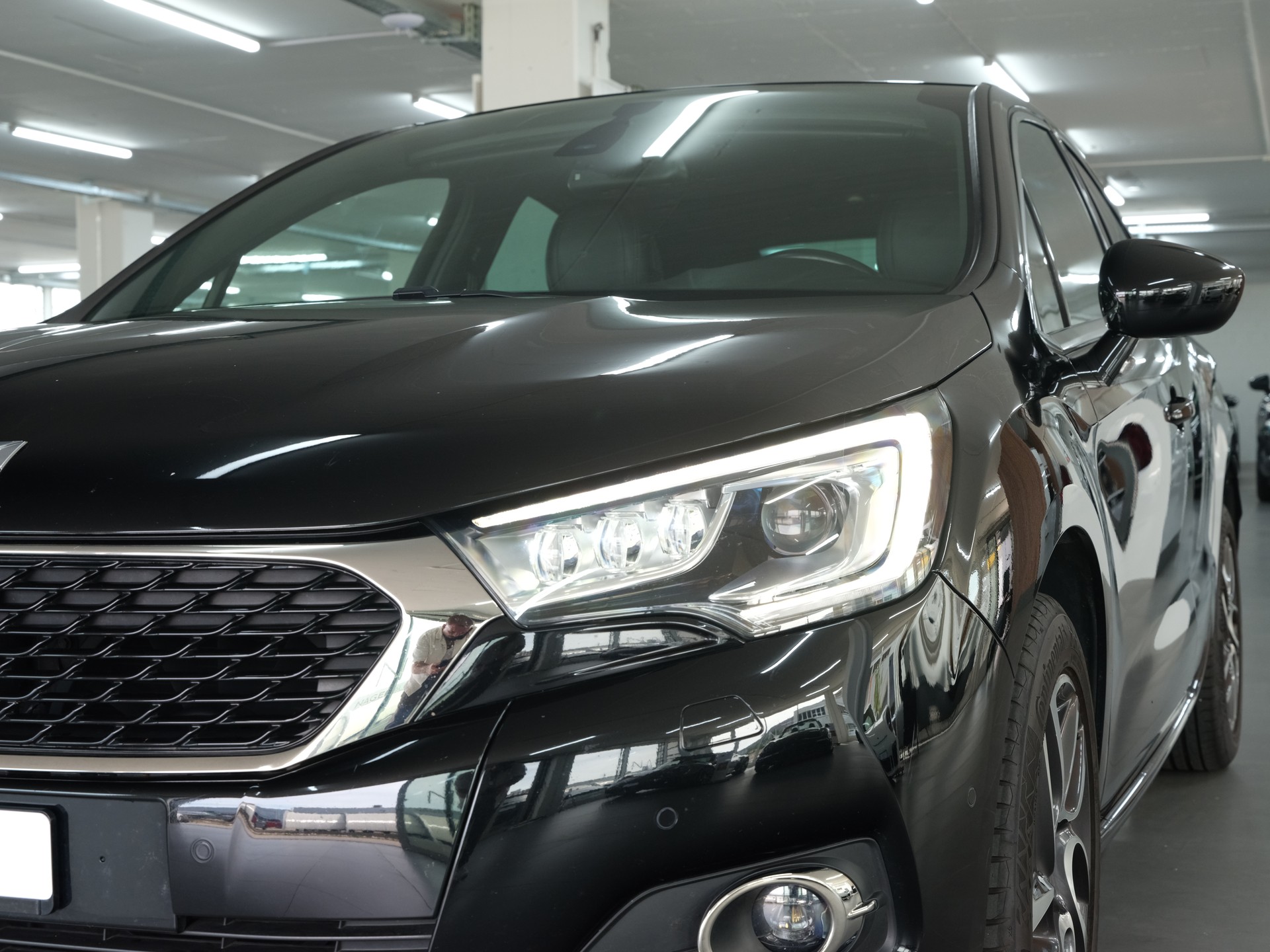 DS AUTOMOBILES DS 4 1.6 BlueHDi Performance Line Automatic *Sitzheizung* *PDC Vorne & Hinten*-image-9