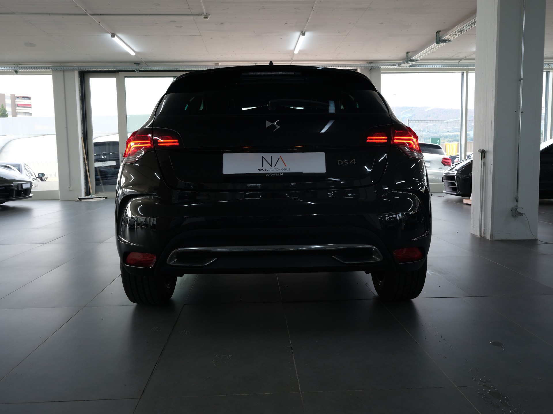 DS AUTOMOBILES DS 4 1.6 BlueHDi Performance Line Automatic *Sitzheizung* *PDC Vorne & Hinten*-image-3