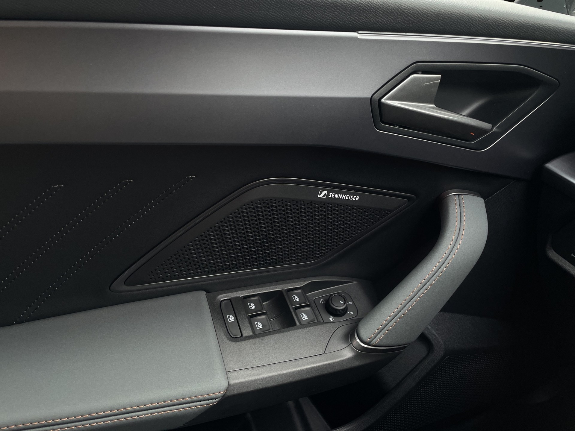 CUPRA LEON 2.0 TSI VZ Performance Prime Edition DSG-image-11