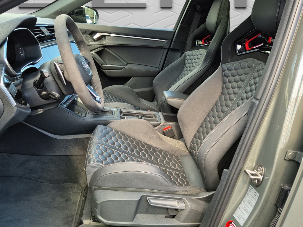 AUDI RS Q3 Sportback edition 10 years quattro S tronic-image-4