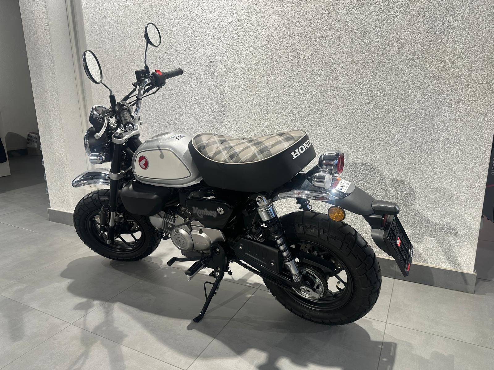 HONDA Monkey 125 ABS | Occasion | nur 720 km | Top Zustand-image-15